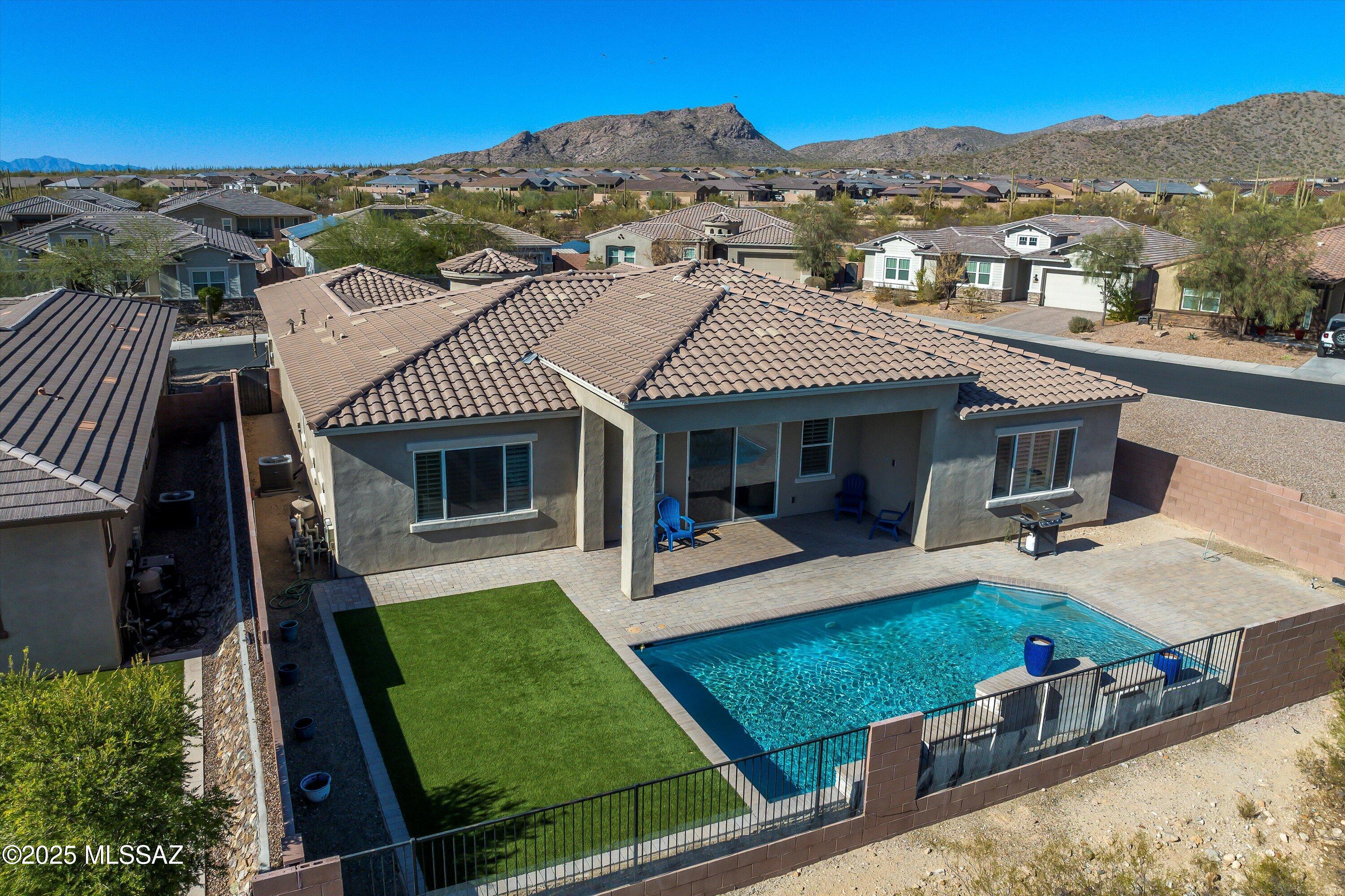Blue Agave At Dove Mountain - Residential