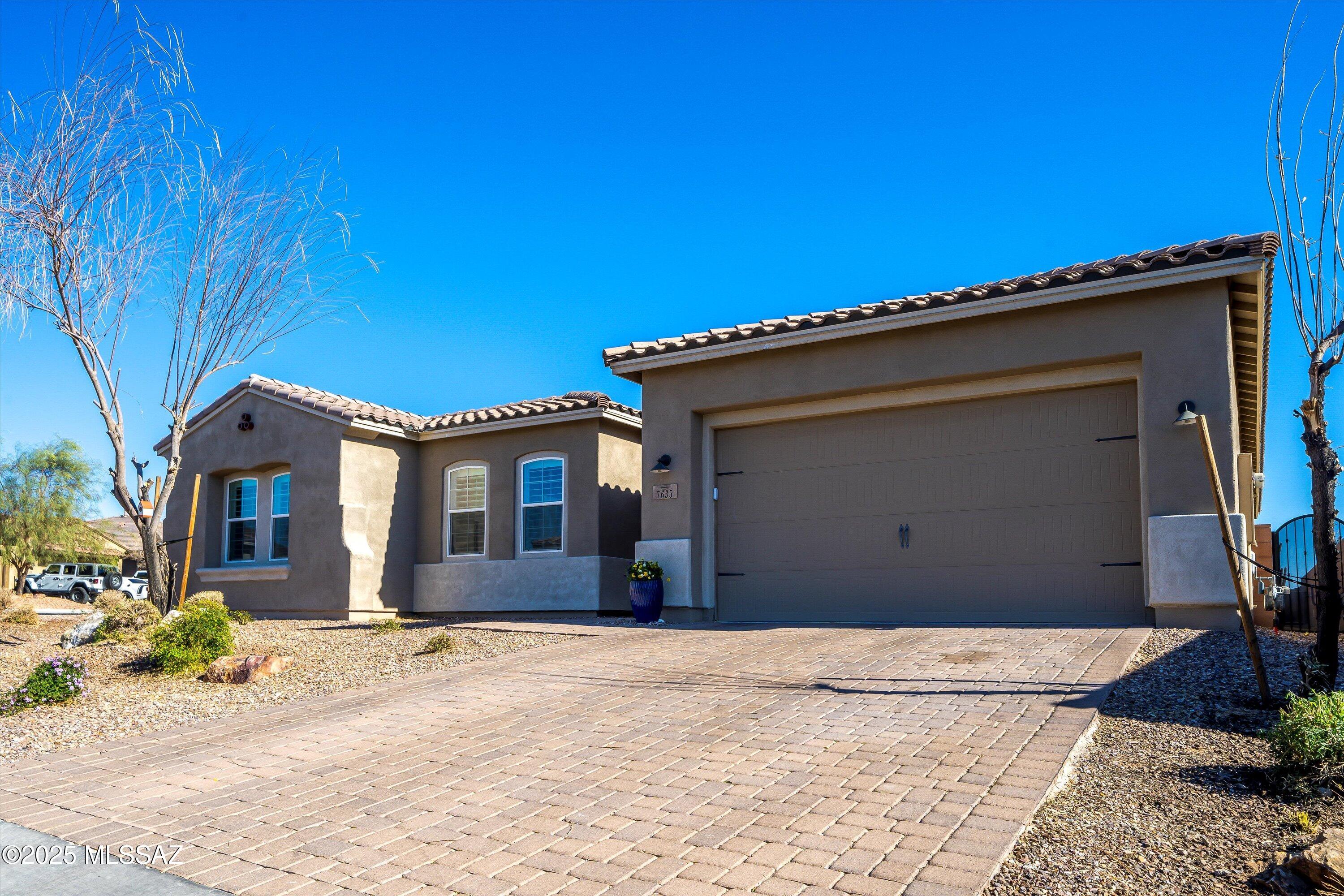 Blue Agave At Dove Mountain - Residential