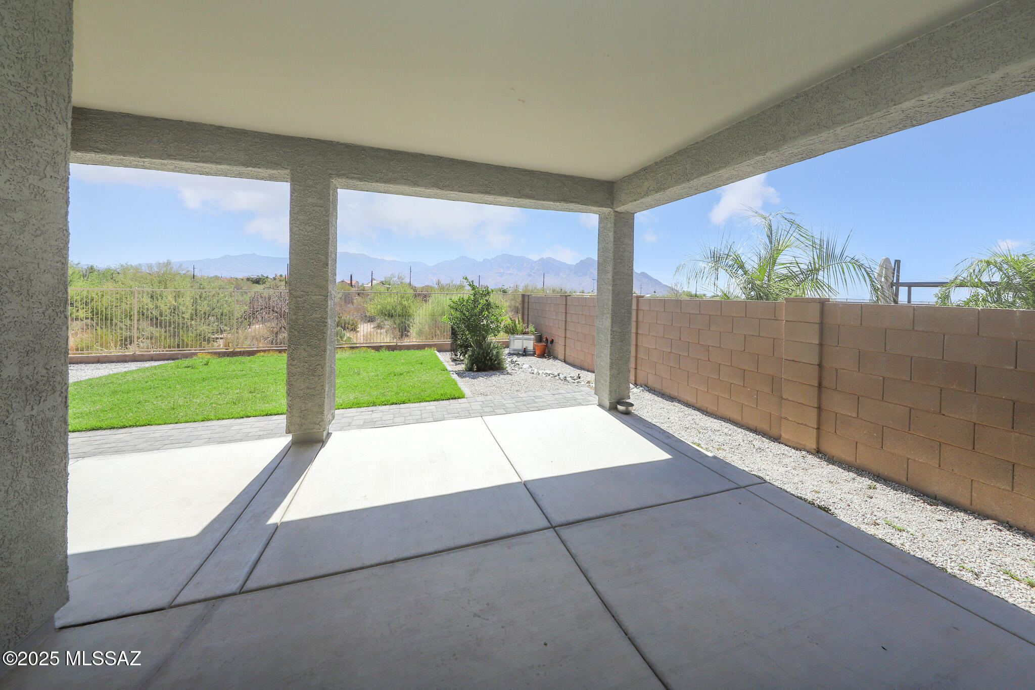 2254 W Azure Creek Loop
