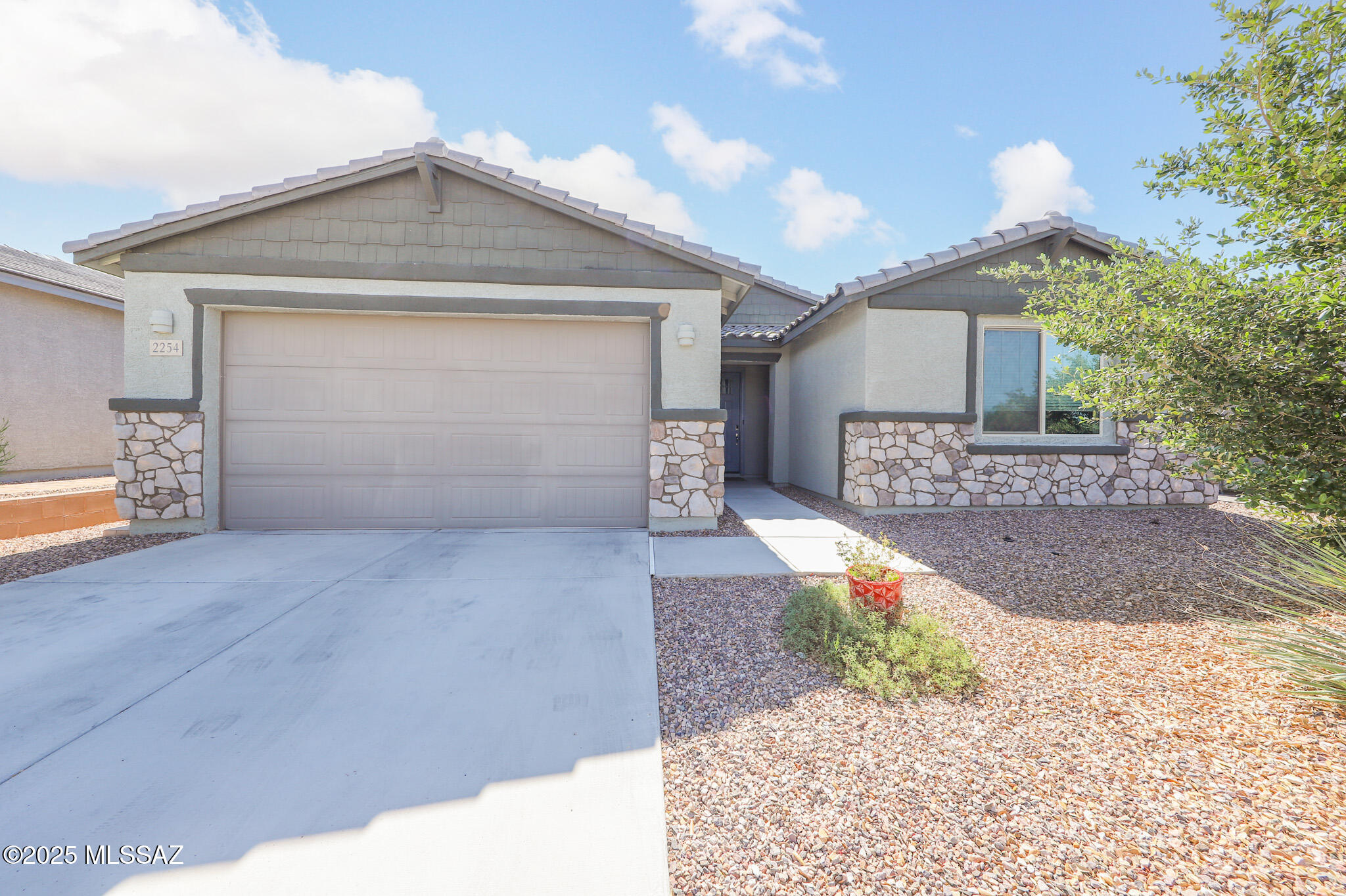 2254 W Azure Creek Loop