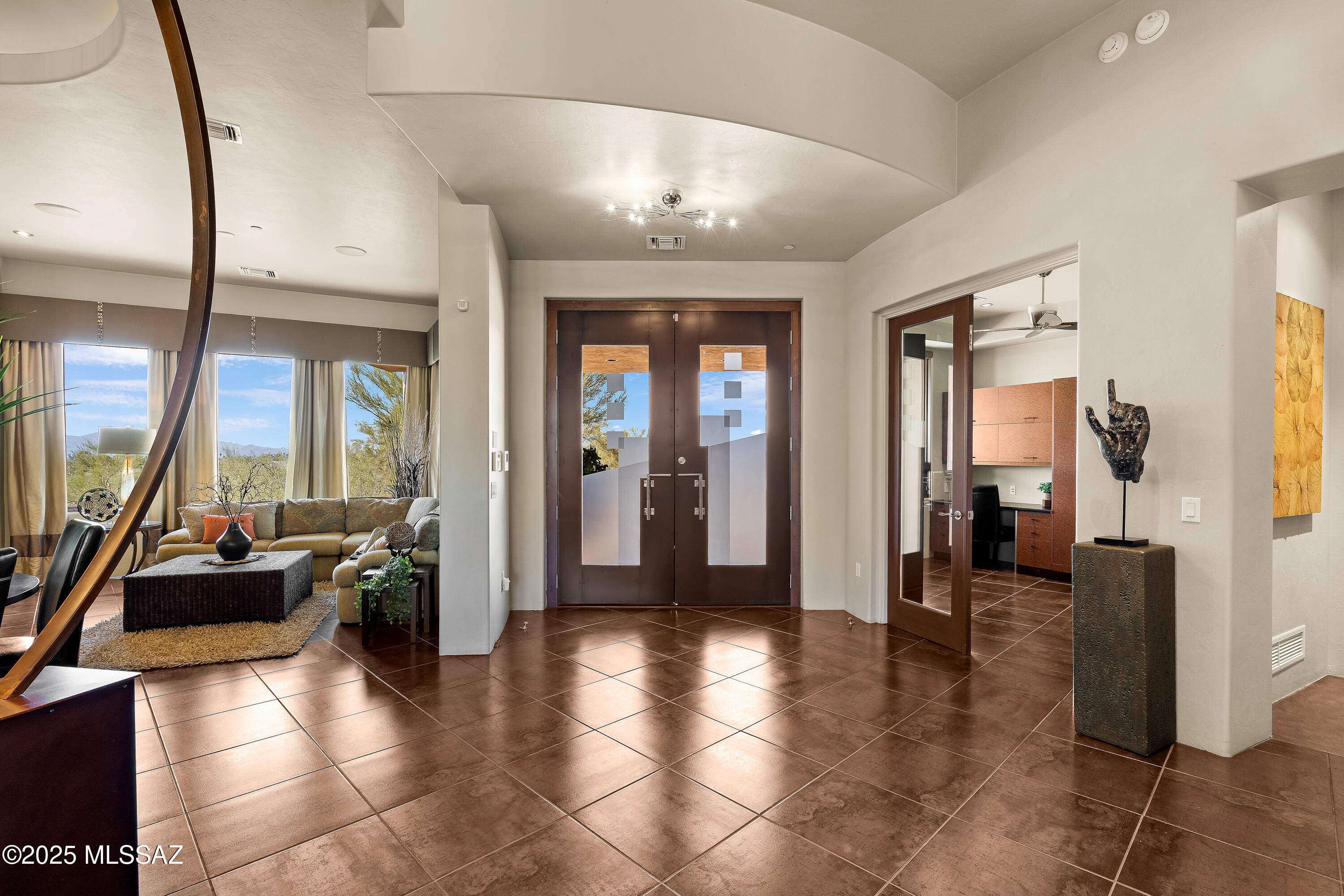 2200 W Owl Head Place