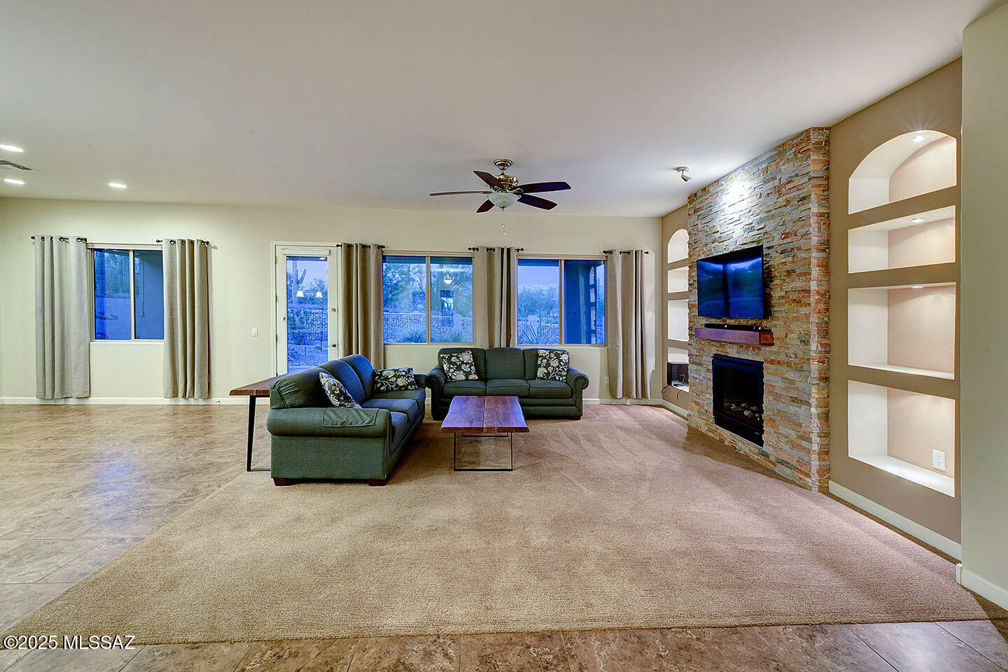 12560 N Sunrise Shadow Drive
