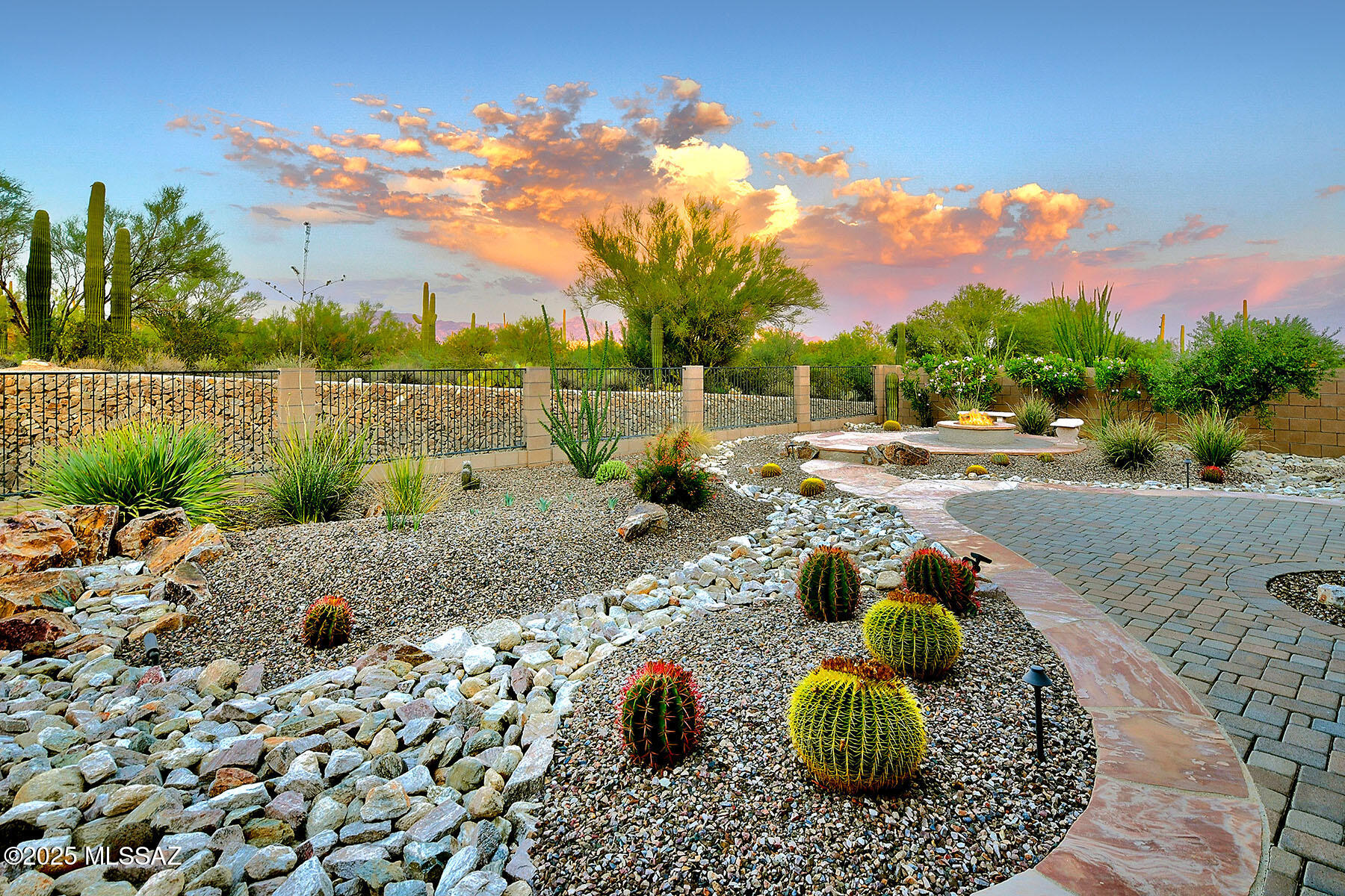 12560 N Sunrise Shadow Drive