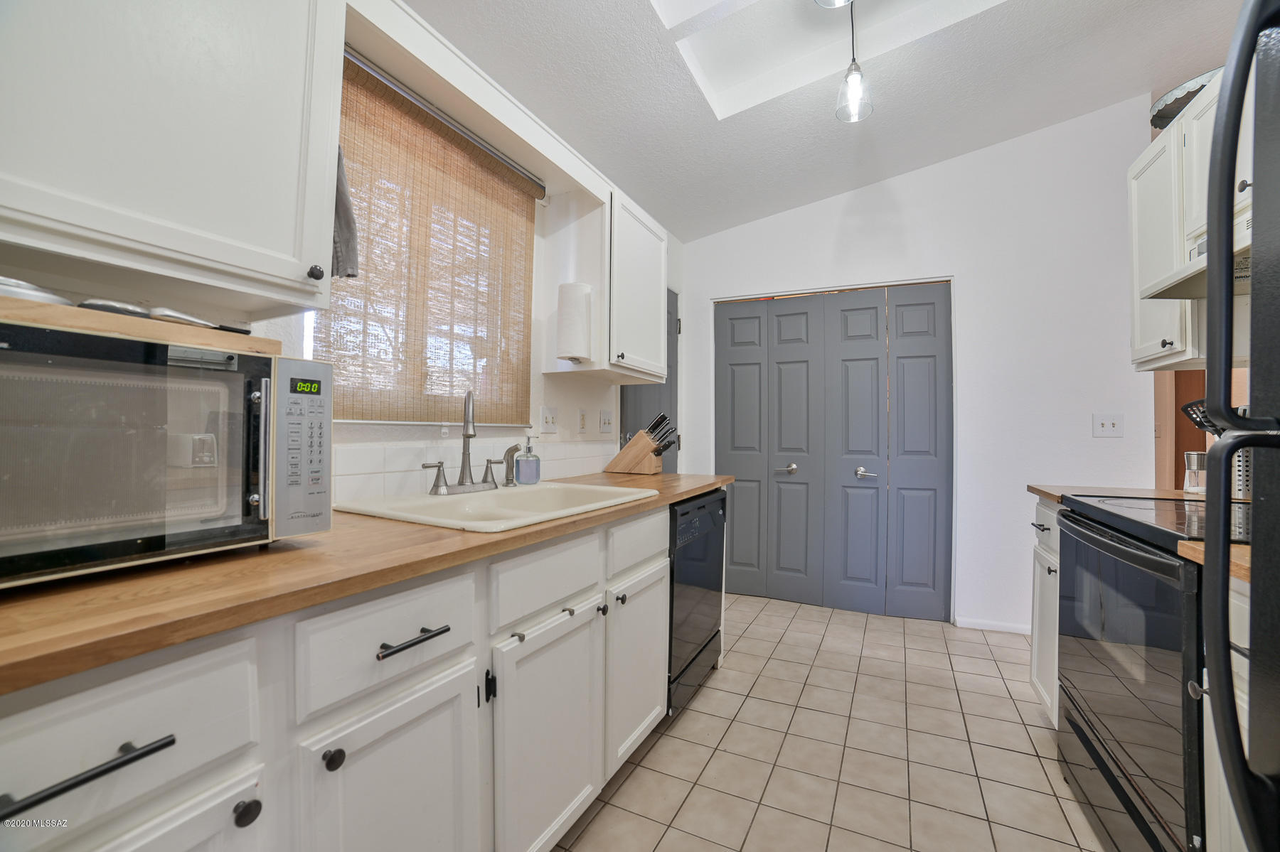 Hermosa Highlands (66-146) - Residential