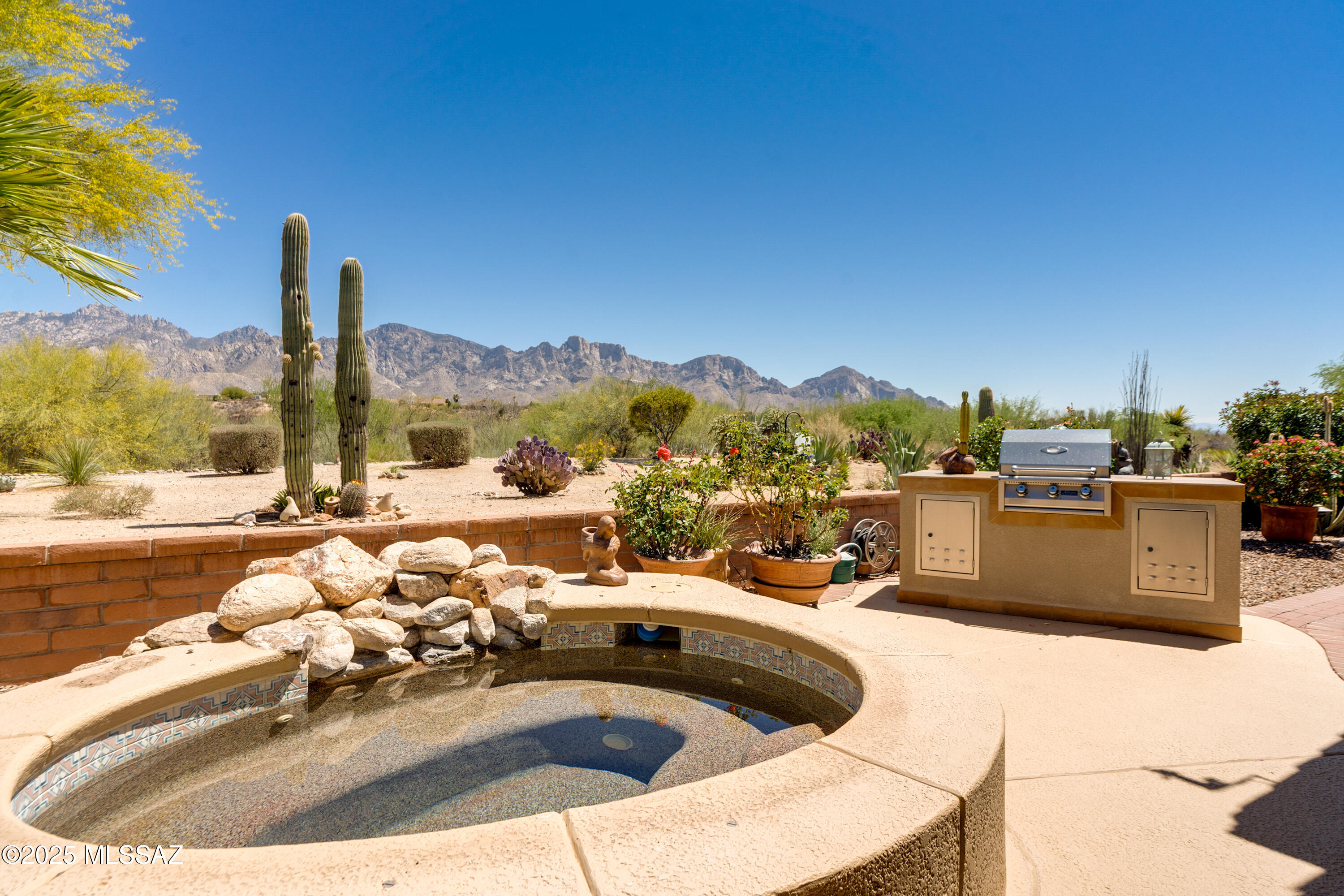 13722 N Lobelia Way