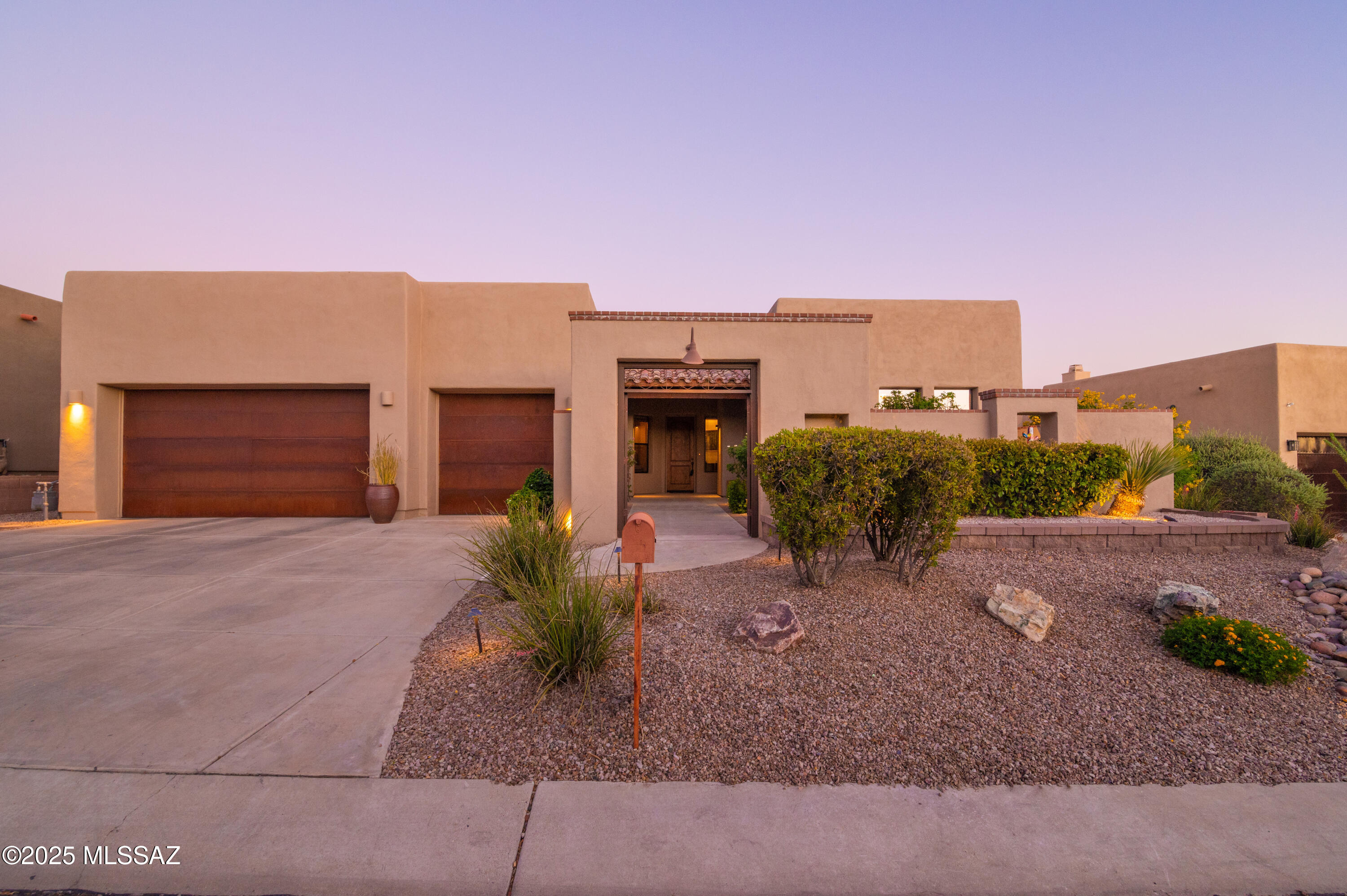 12446 N Fallen Shadows Drive