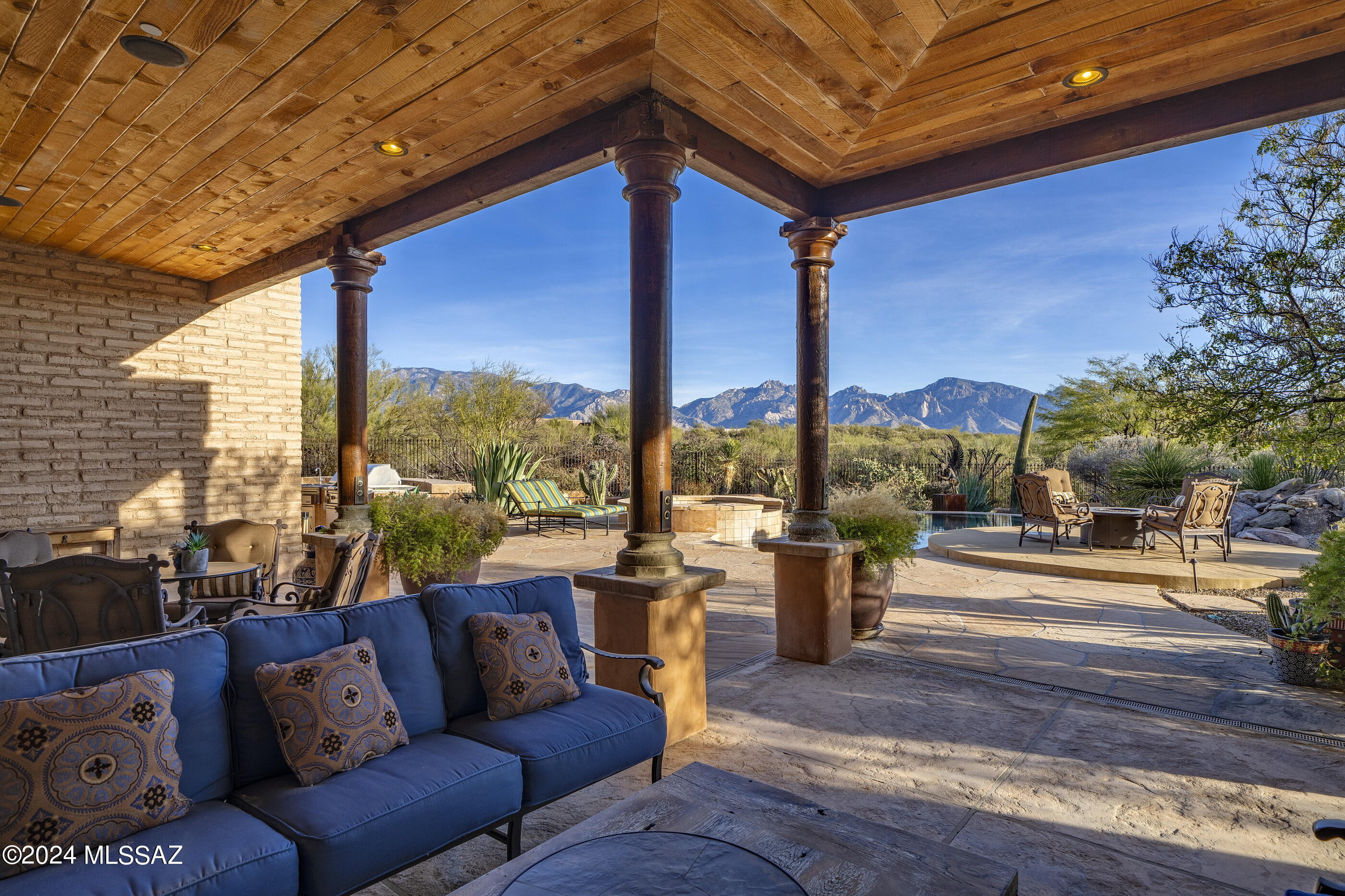Honey Bee Ridge(The Estates At) - Residential
