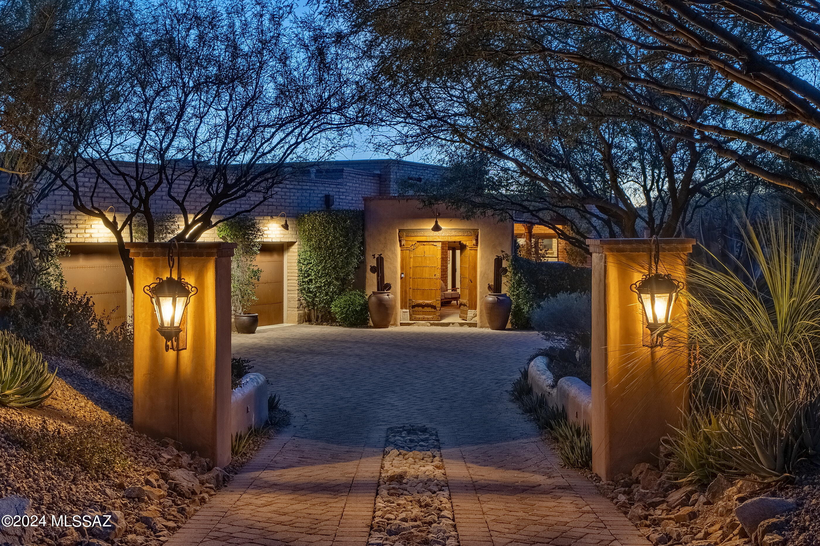 Honey Bee Ridge(The Estates At) - Residential