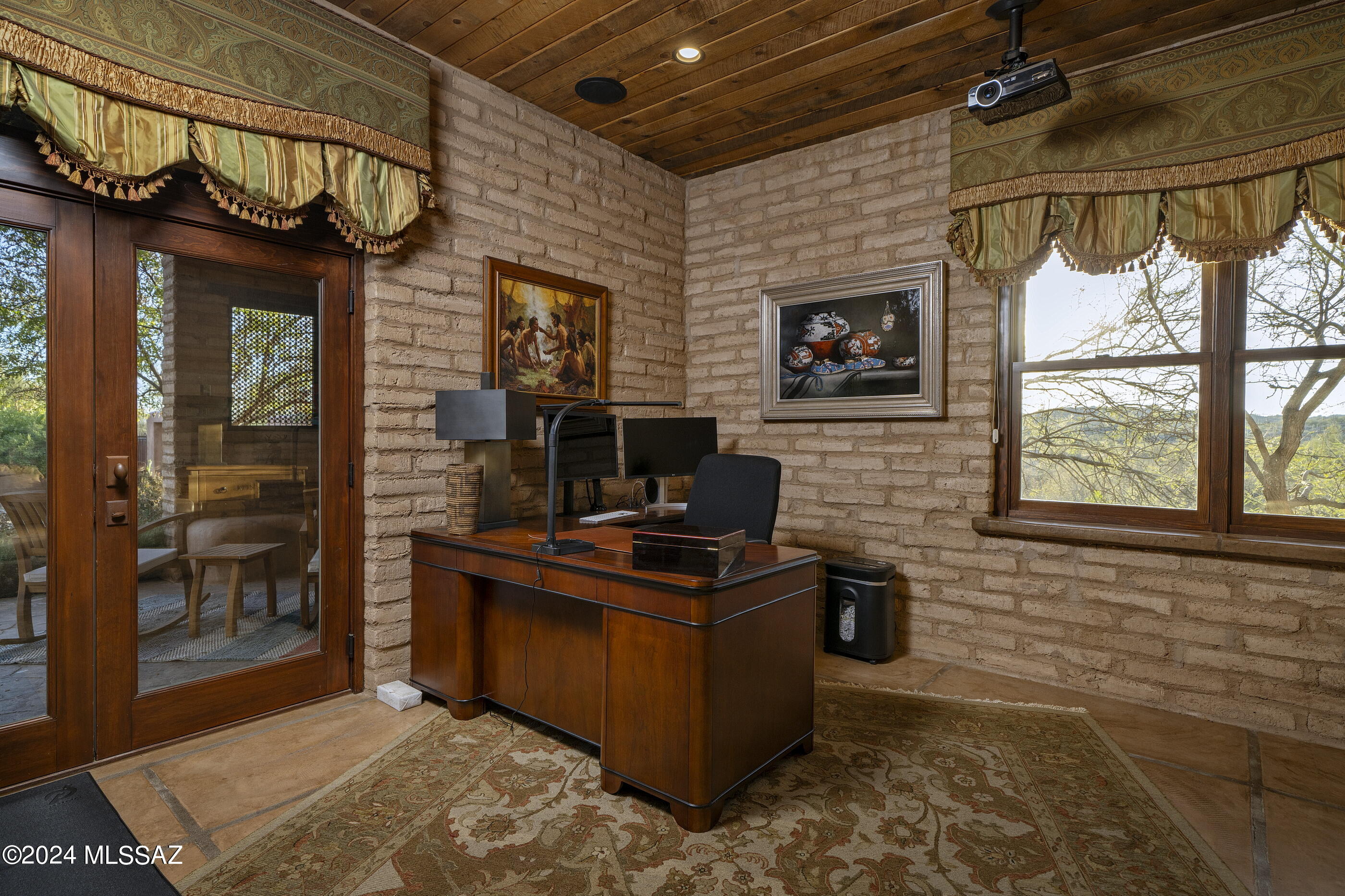 Honey Bee Ridge(The Estates At) - Residential