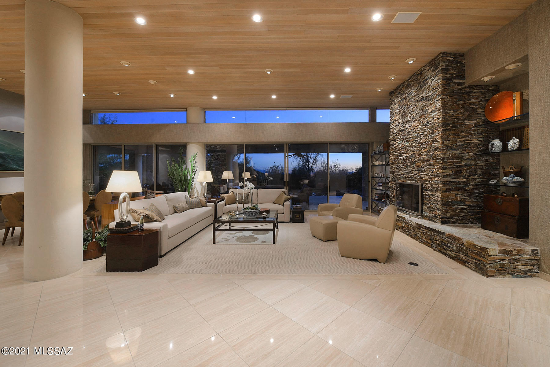 Finisterra (1-210) - Residential