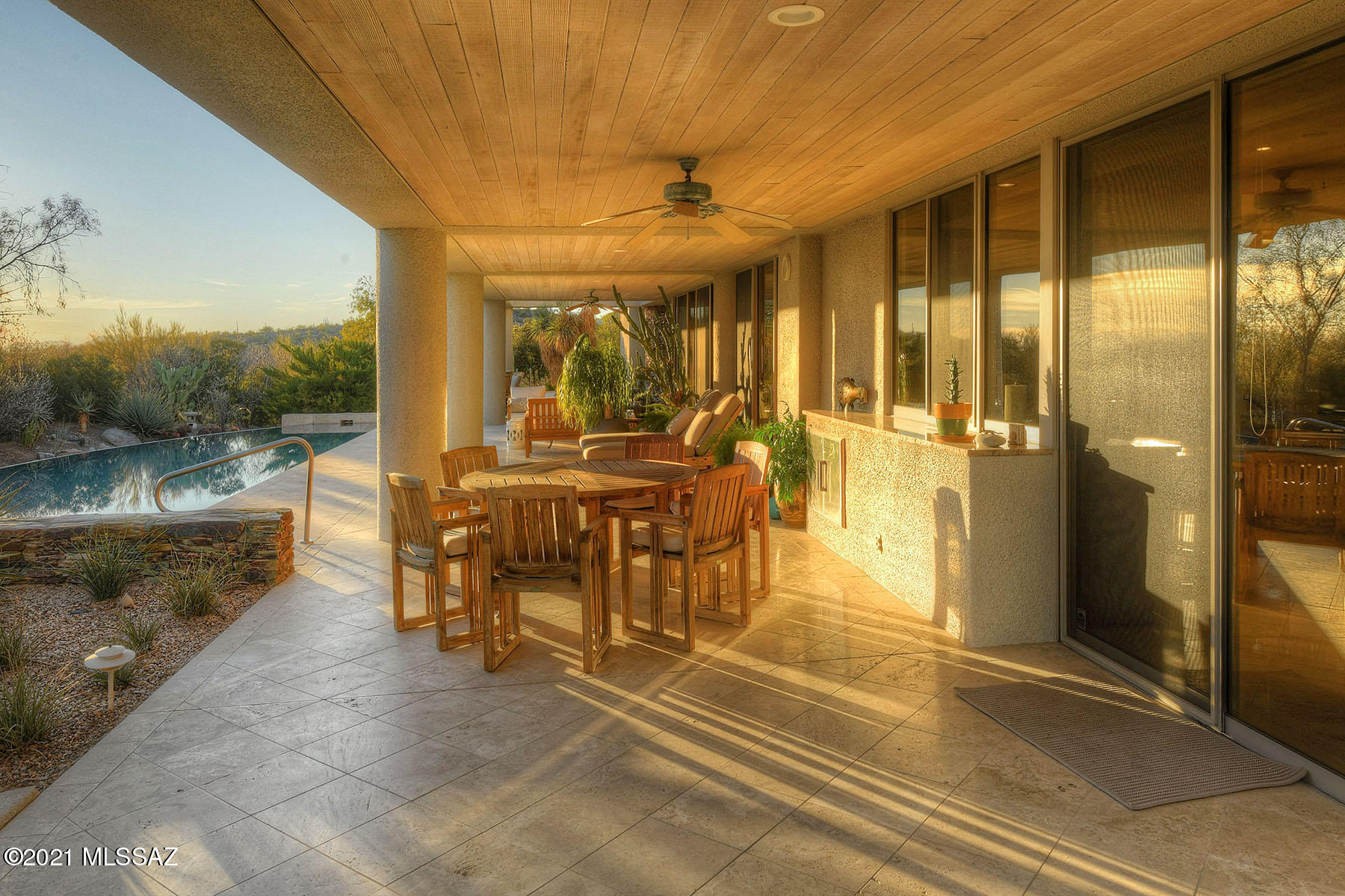 Finisterra (1-210) - Residential