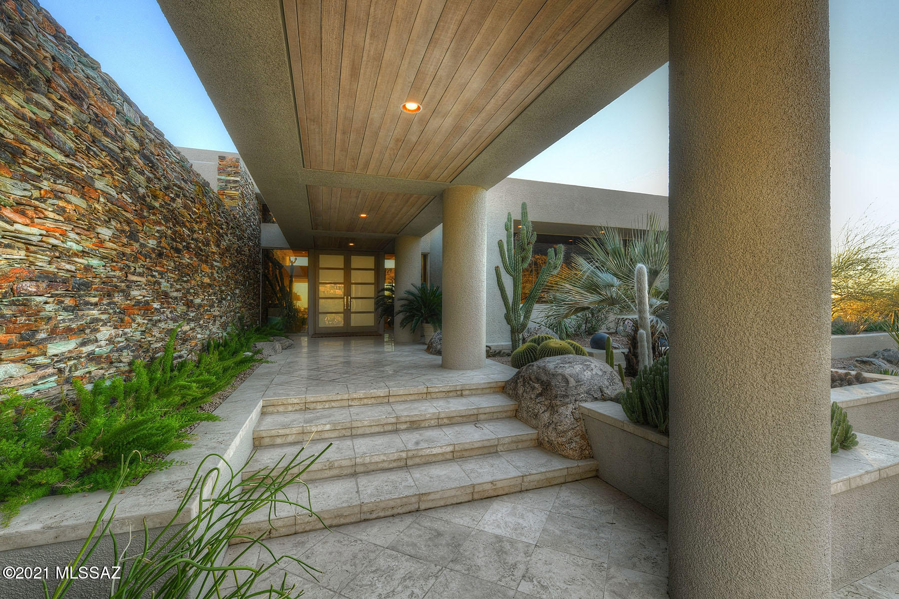 Finisterra (1-210) - Residential