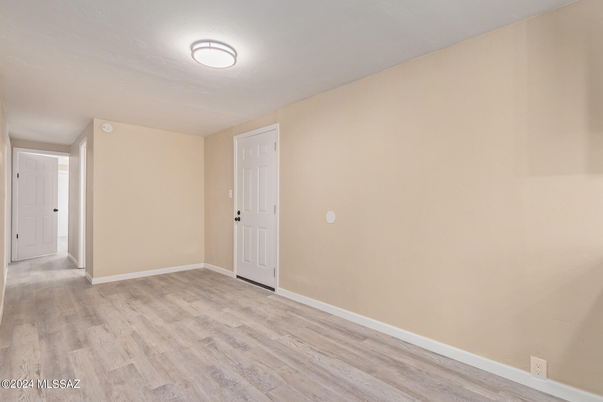 2514 N Castro Avenue