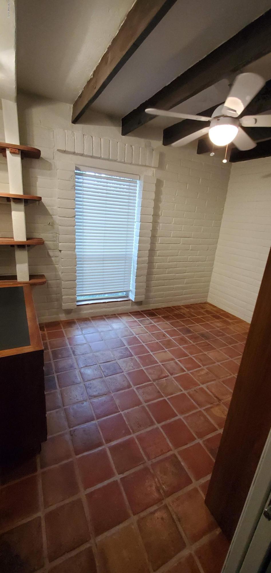 Unsubdivided - Residential Lease