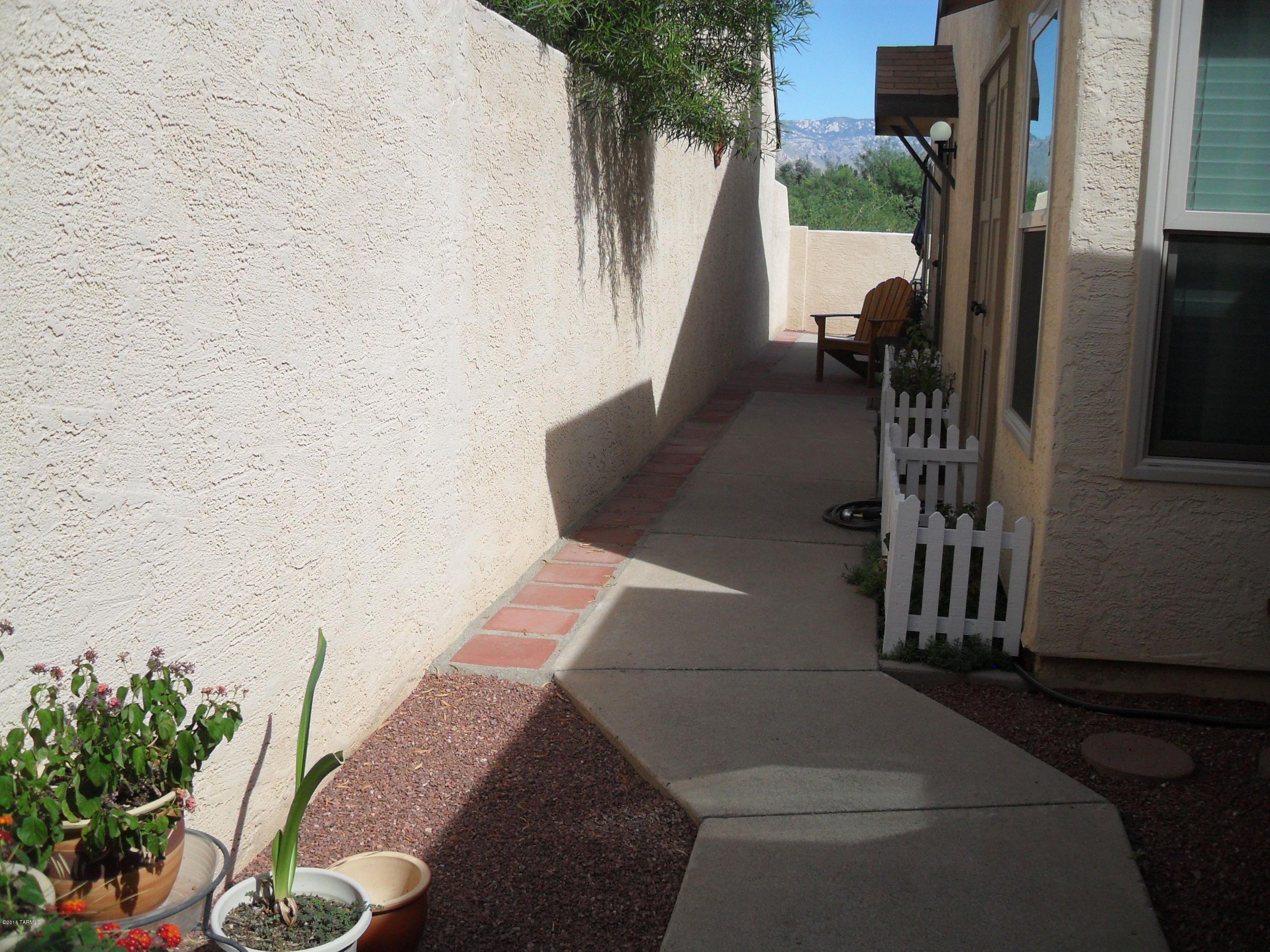 Miramonte Townhomes (1-67) - Residential