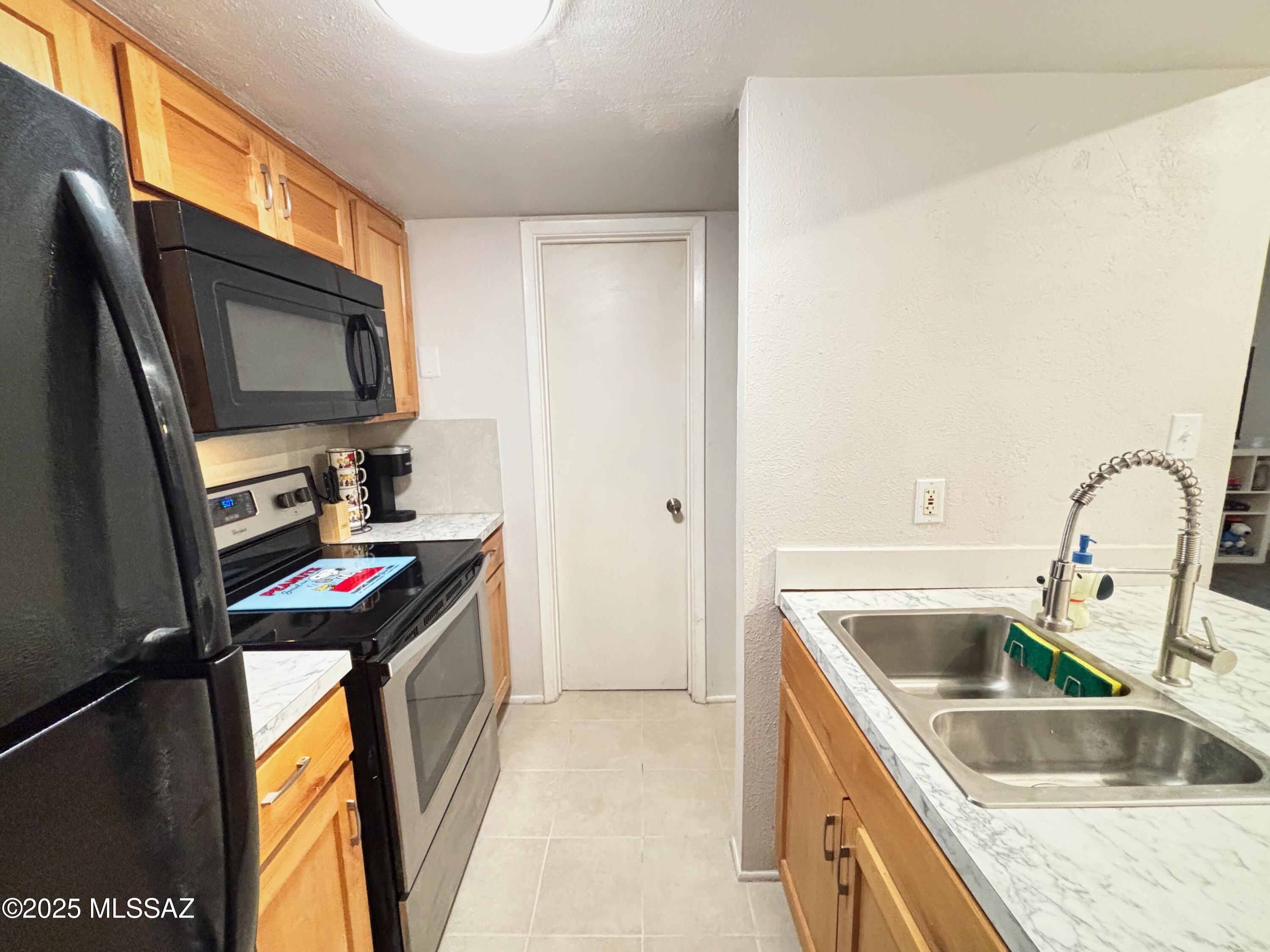 1600 N Wilmot Road 316