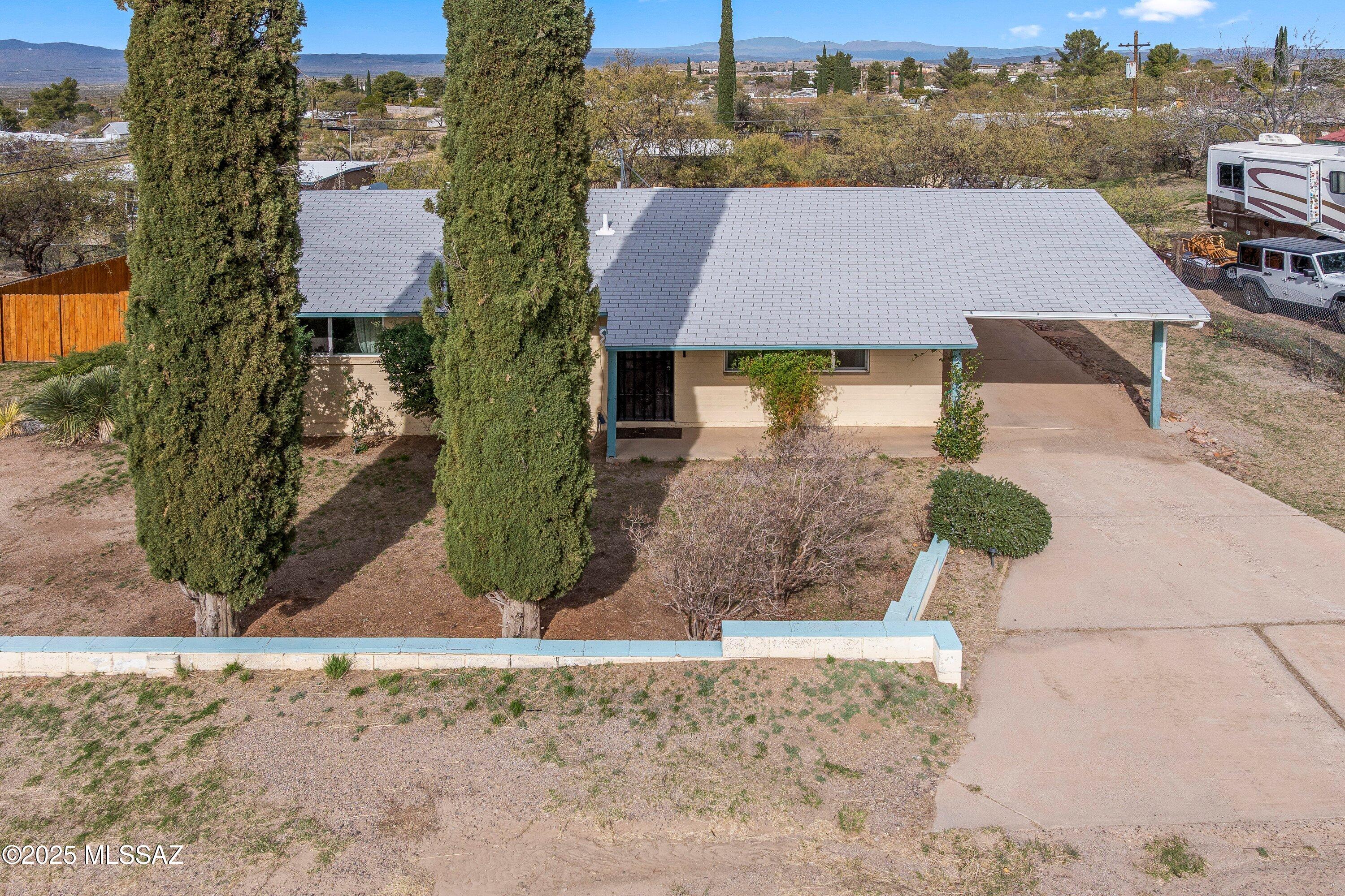 2020 W Paseo Redondo