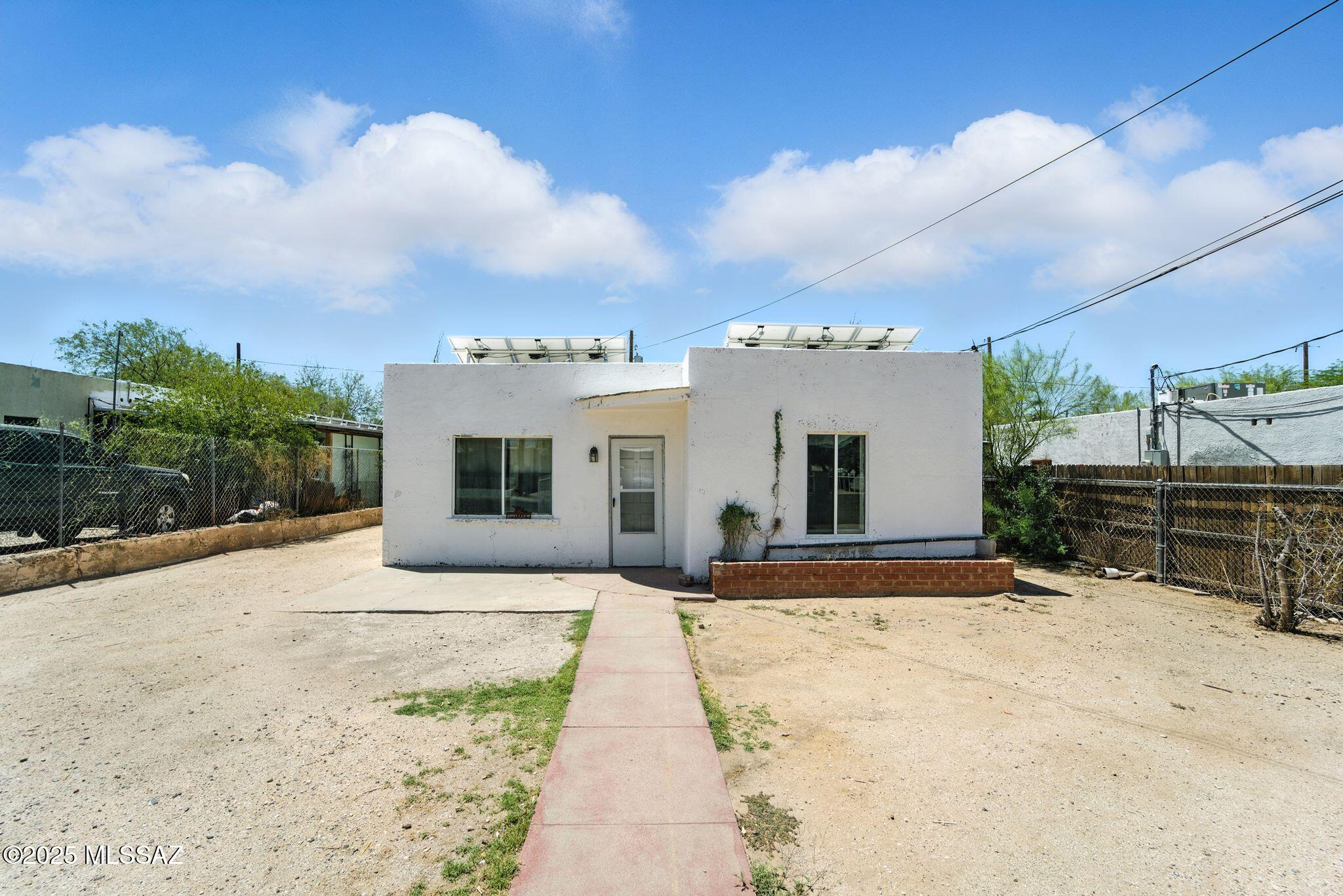 113 W Kelso Street