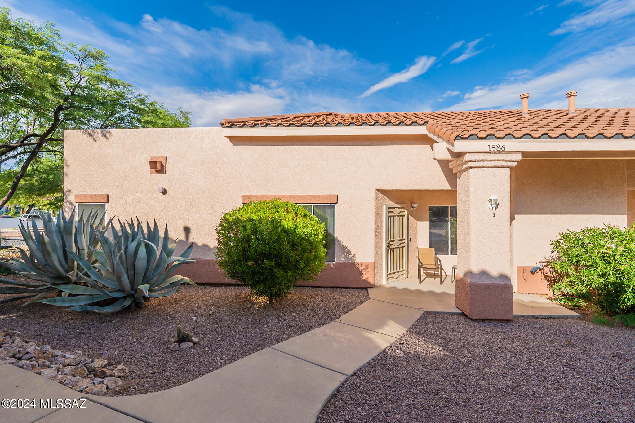 View Green Valley, AZ 85614 townhome