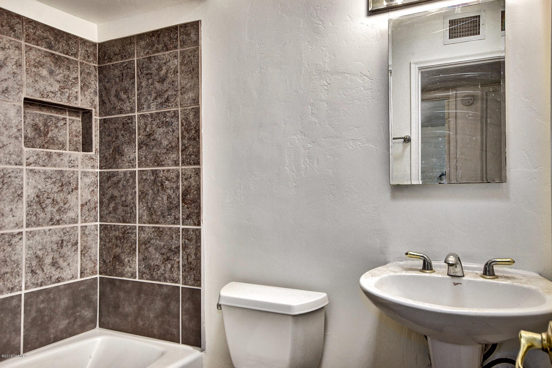 Estrella Sub Amd - Residential