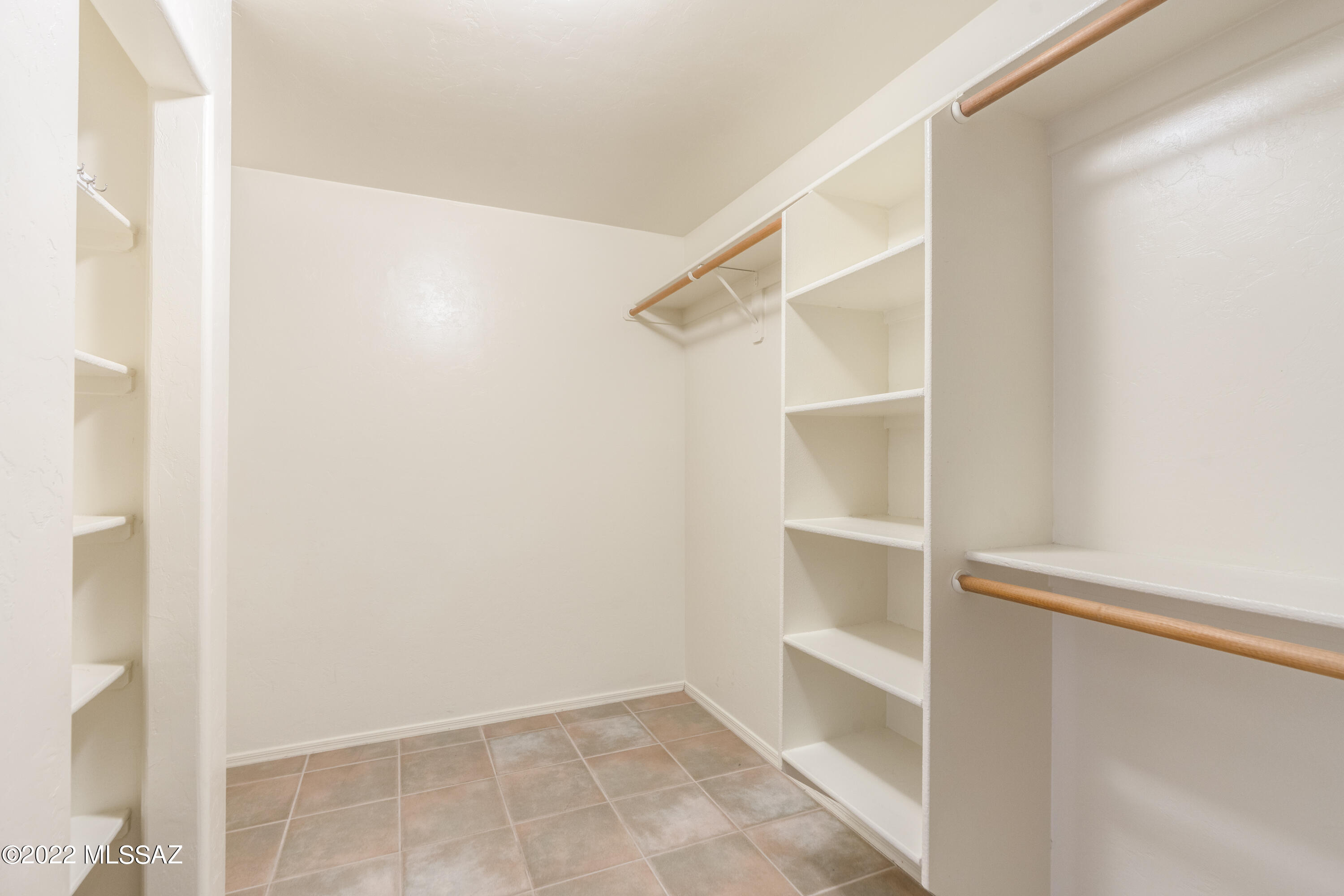 Colonia Verde (1-12) - Residential