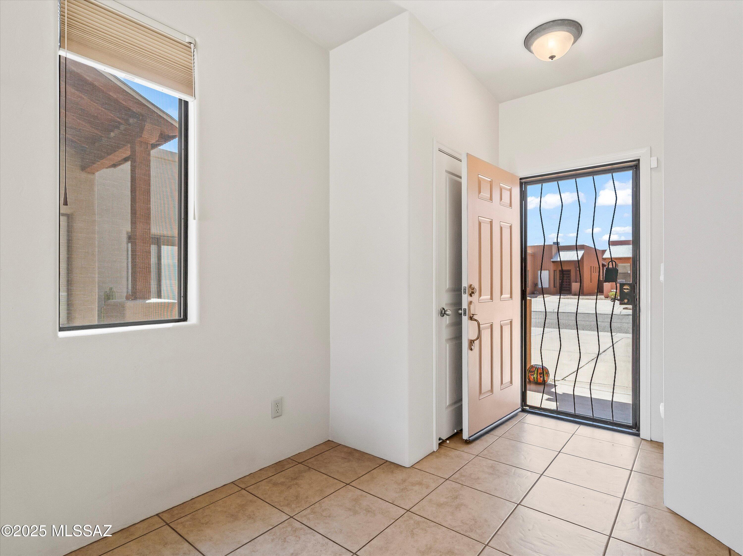 4149 E Calle Marfil