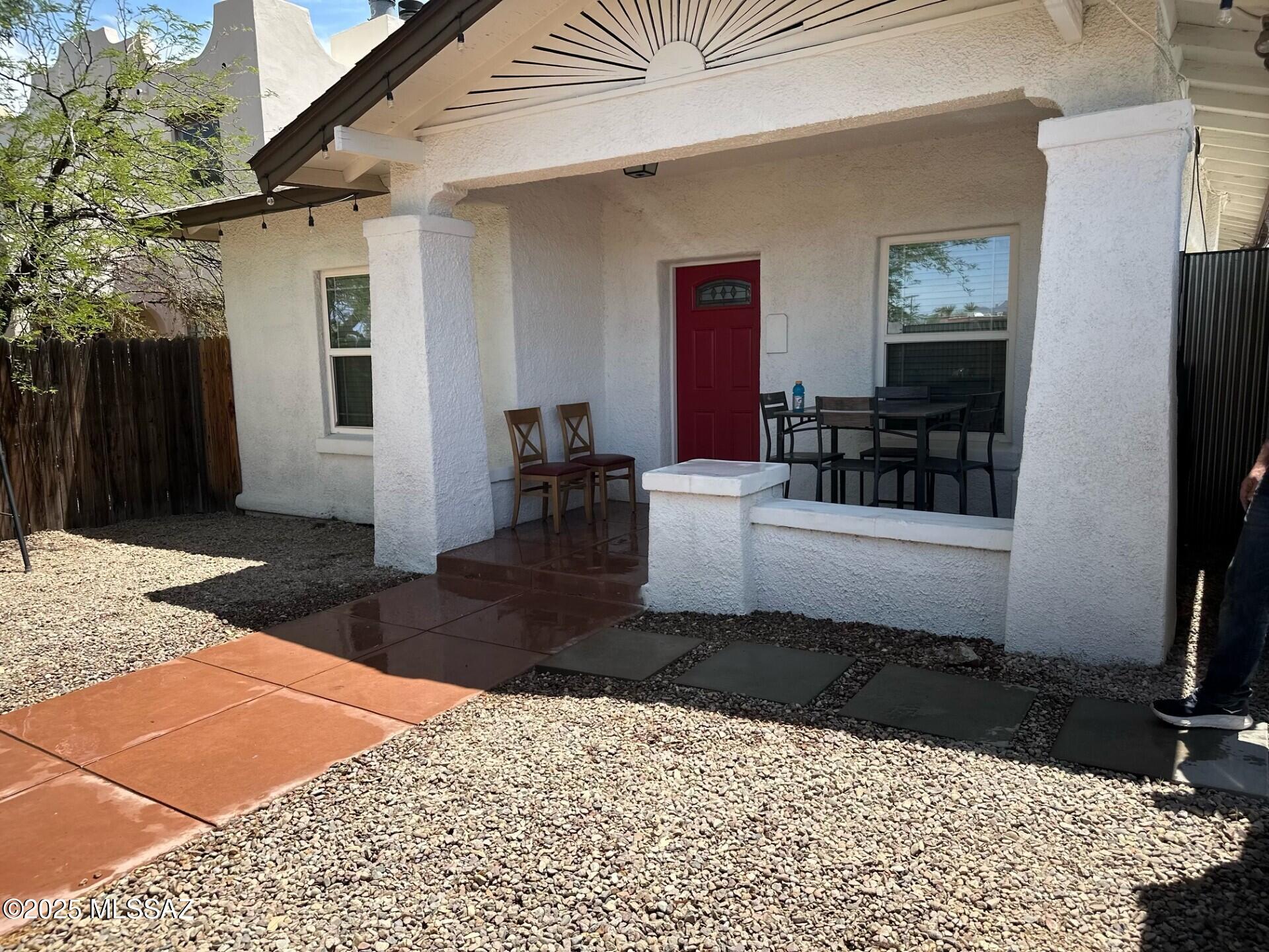 128 N Fremont Avenue
