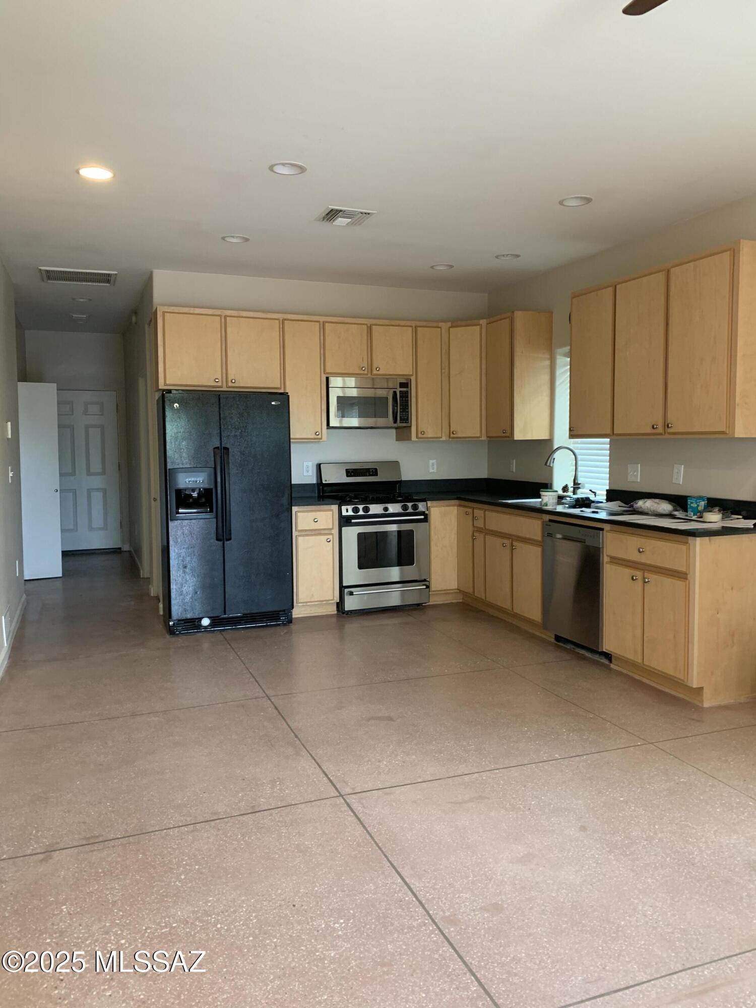 128 N Fremont Avenue