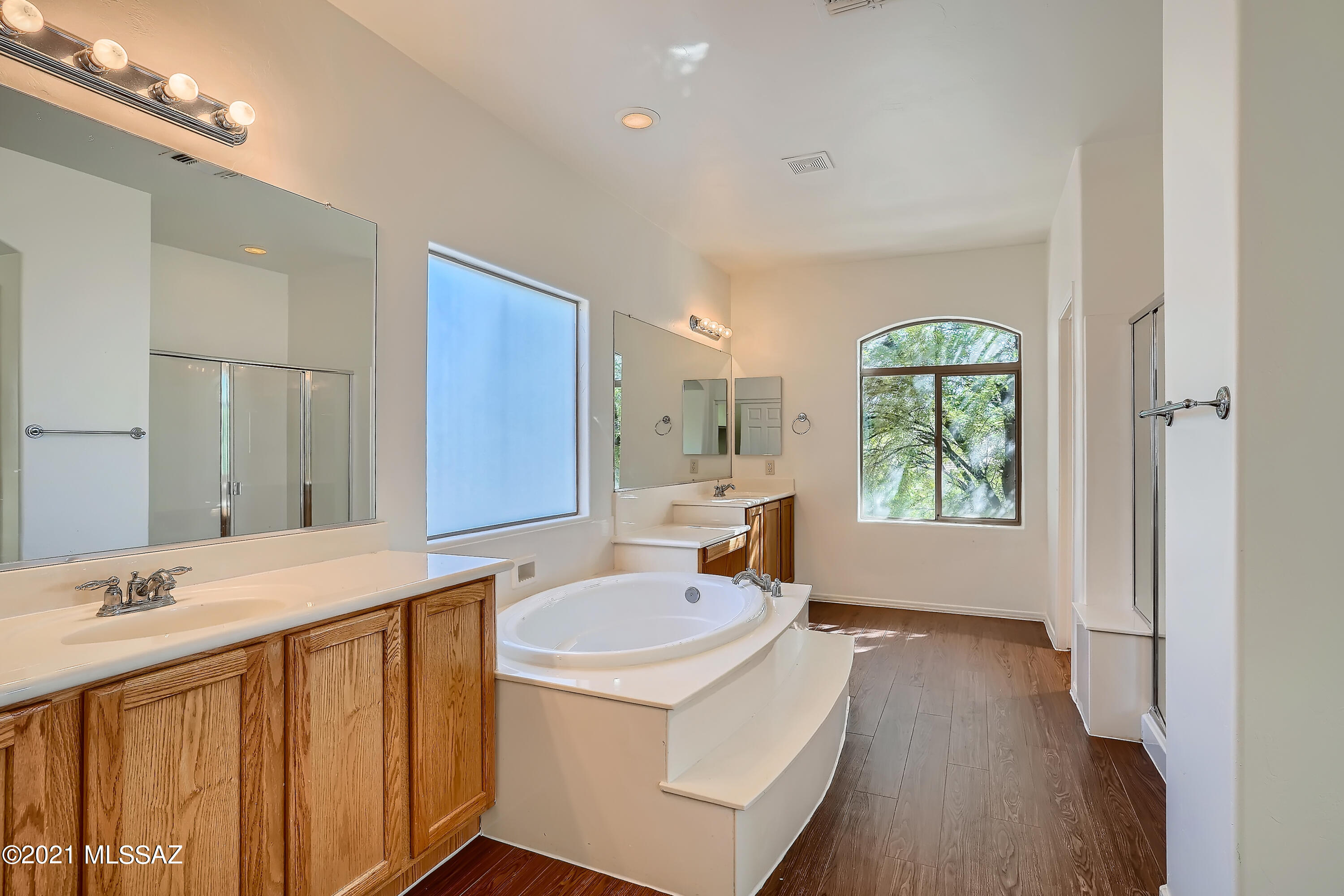 Encanto Del Lago (1-82) - Residential