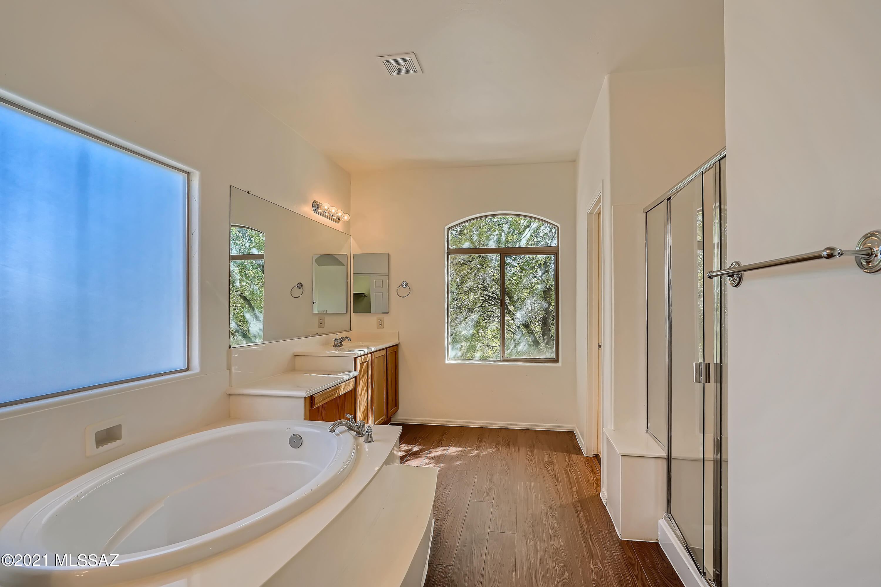 Encanto Del Lago (1-82) - Residential