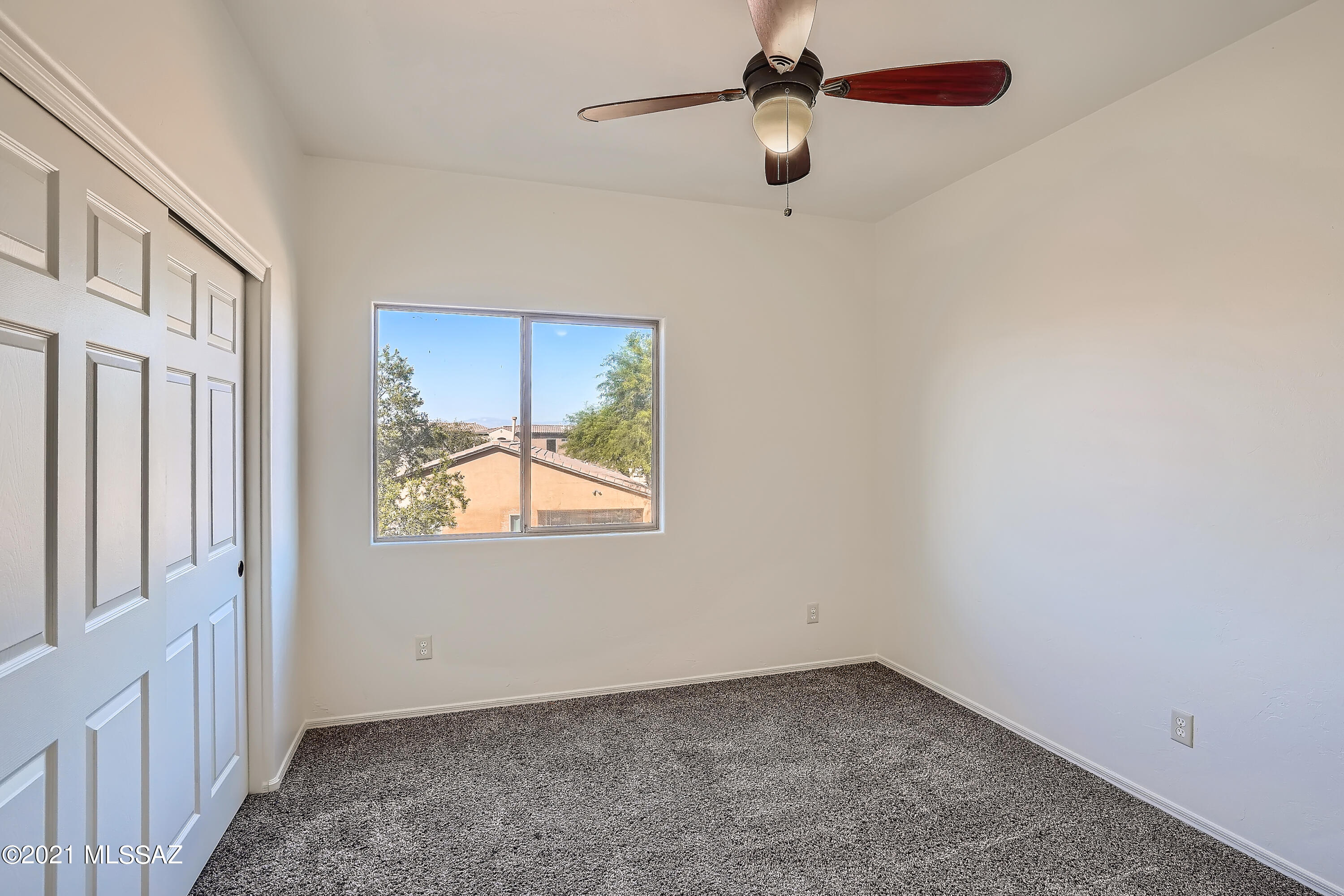 Encanto Del Lago (1-82) - Residential