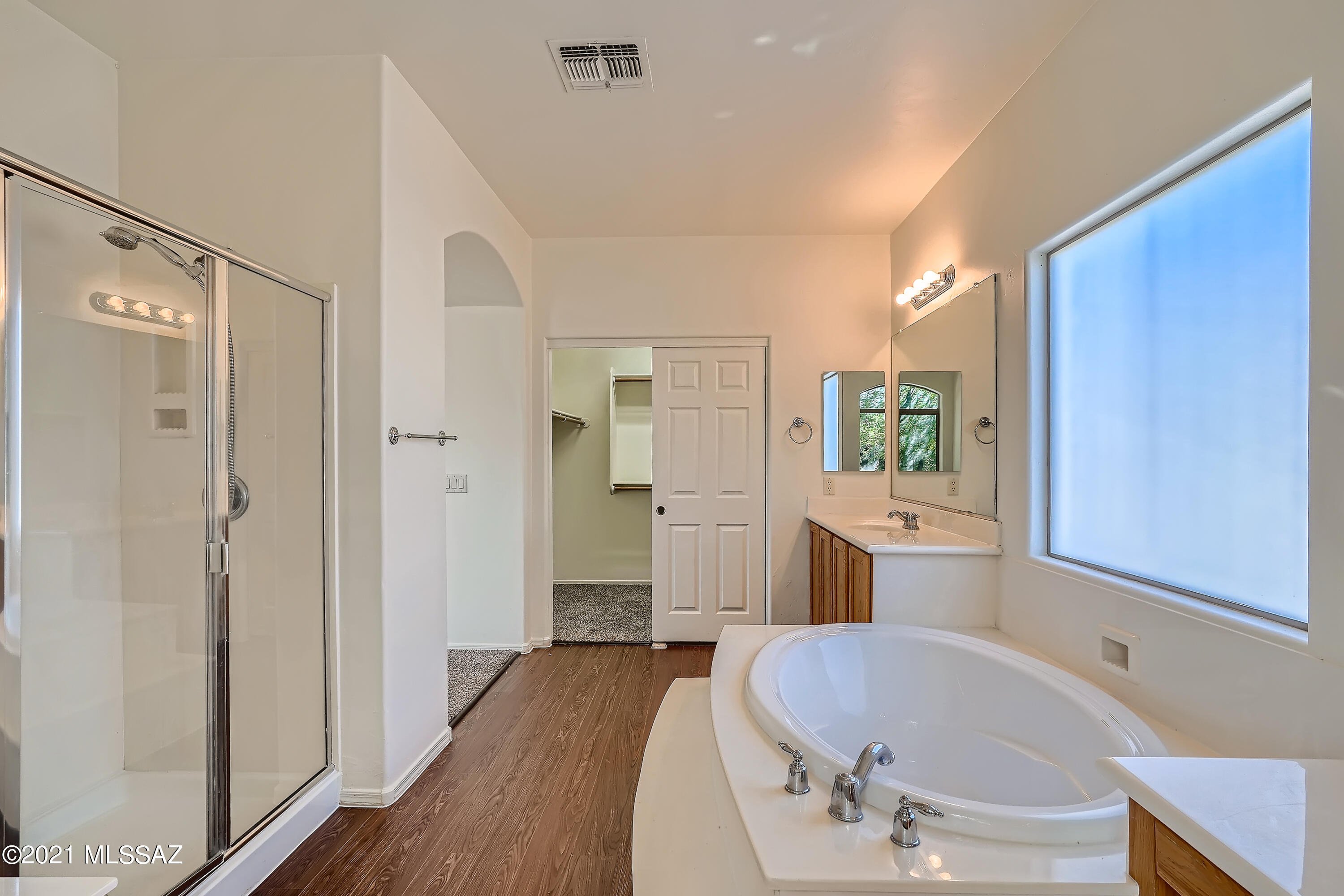 Encanto Del Lago (1-82) - Residential