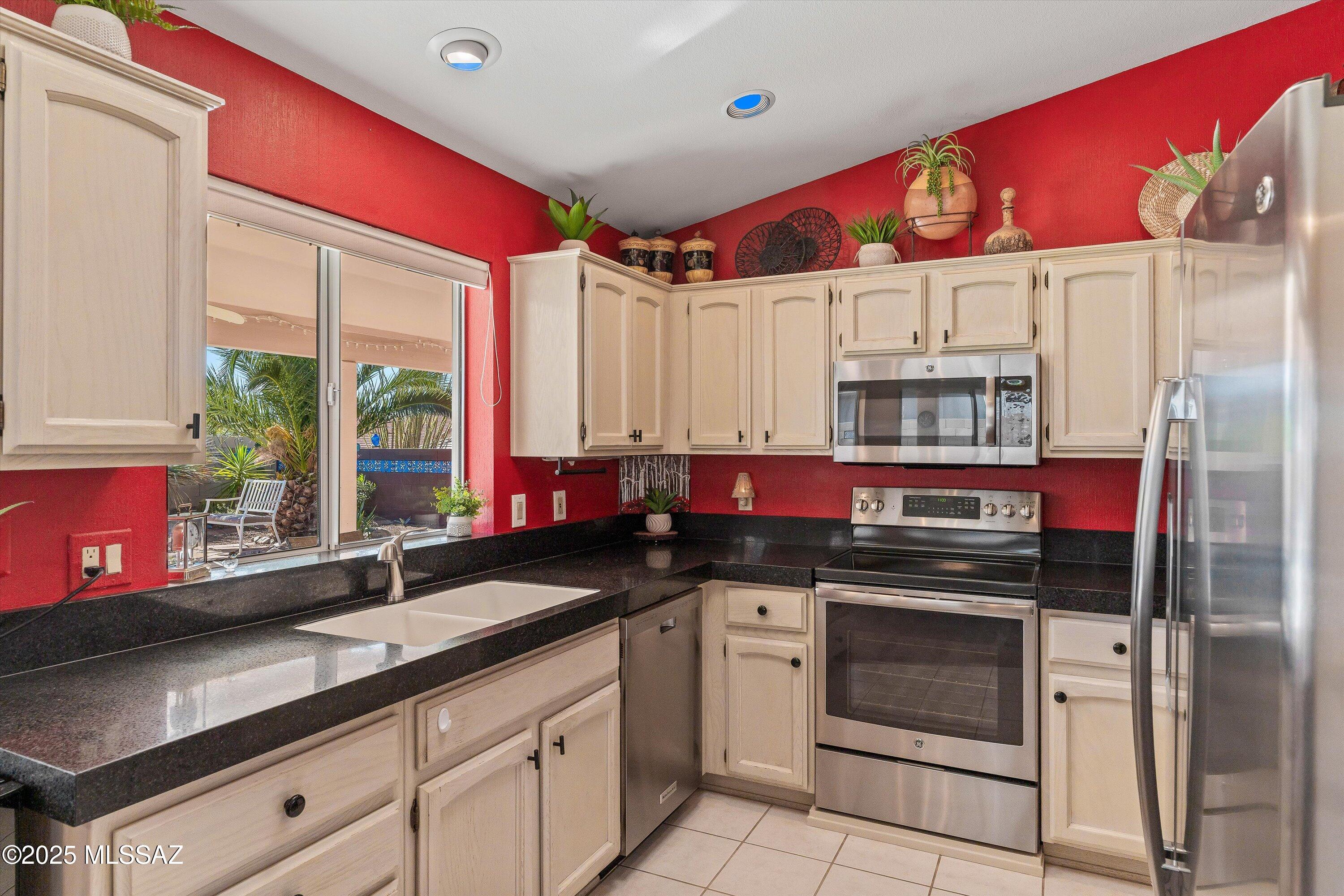 65621 E Desert Trail Drive