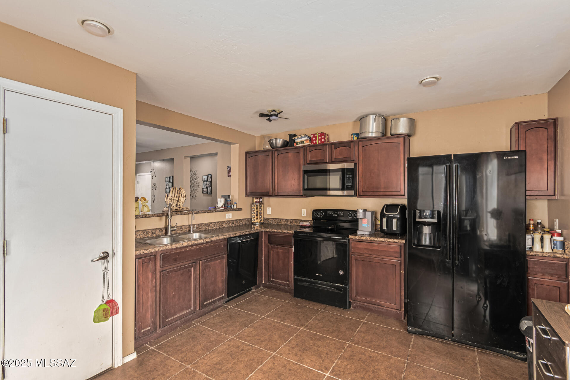 7052 S Red Maids Drive