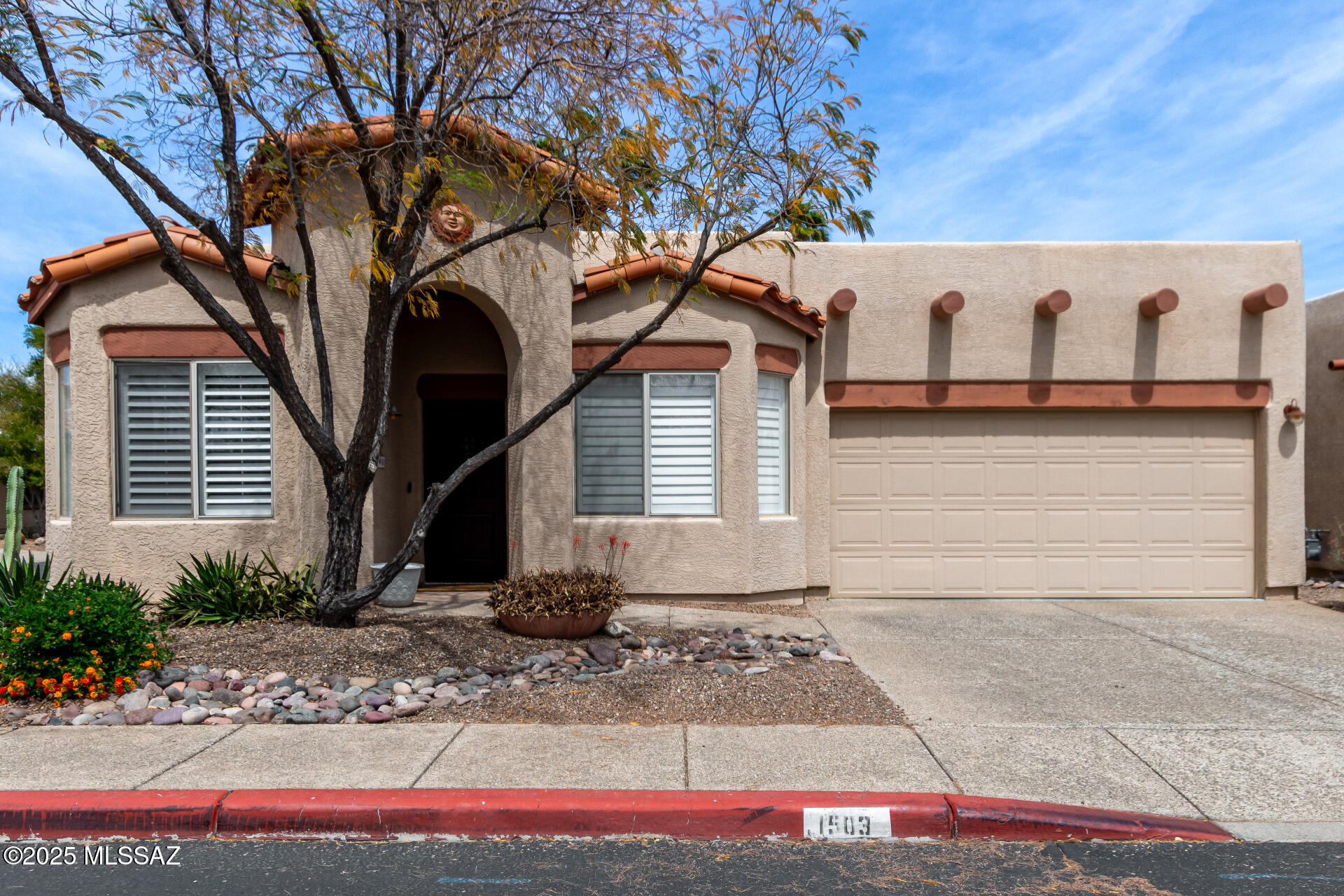 1503 E Painted Colt Loop