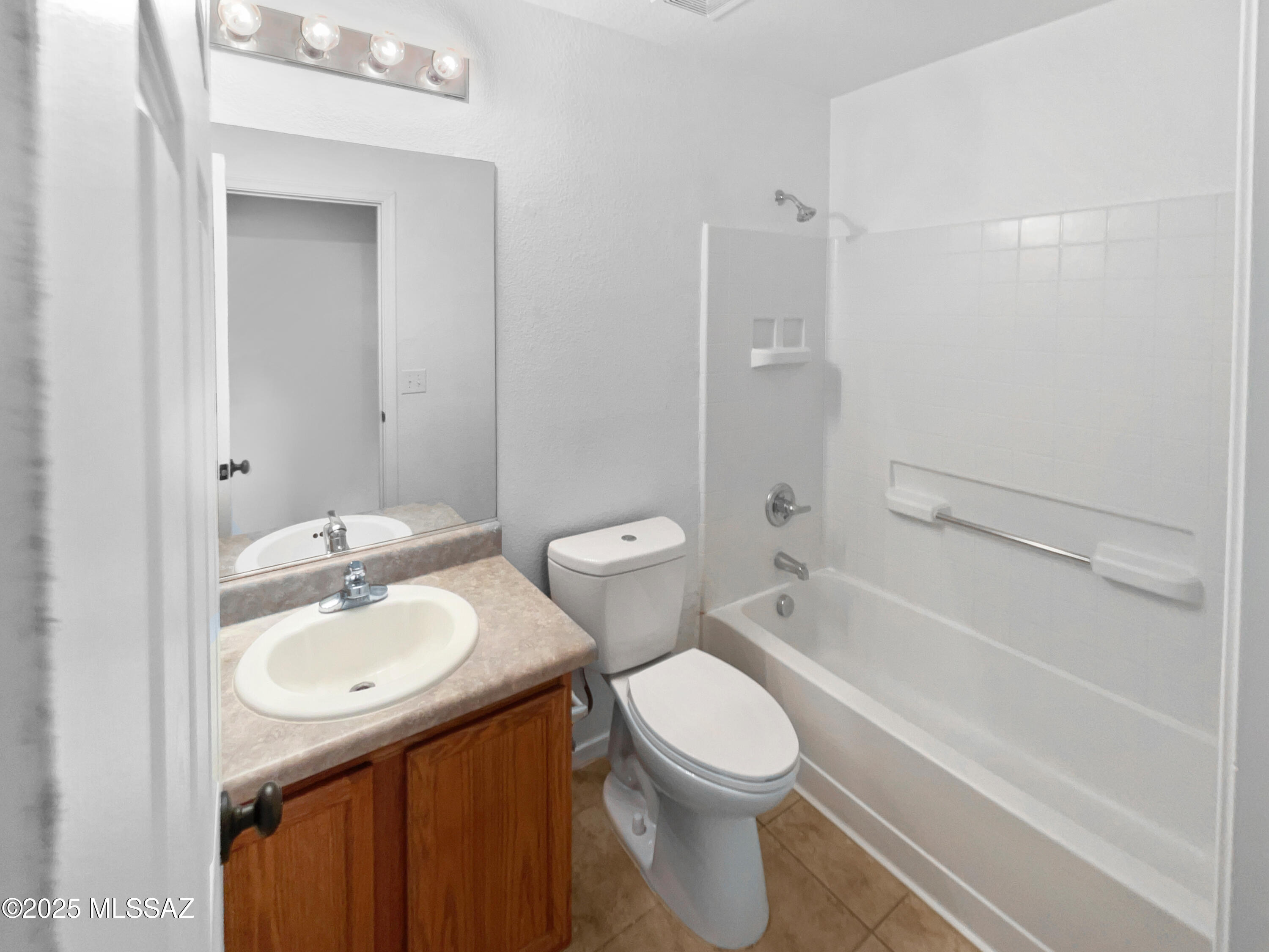 Tierra Vista Phase I (99-285,299-309,372-383) - Residential