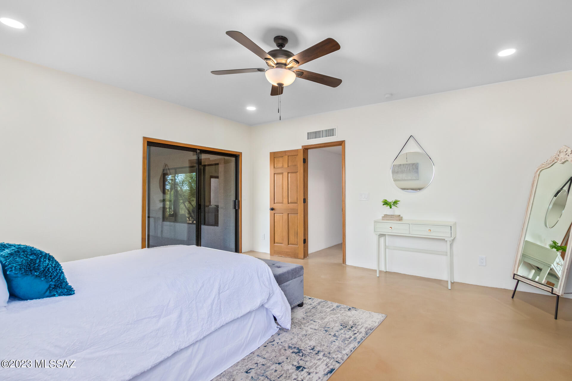 Las Alturas (1-167) - Residential