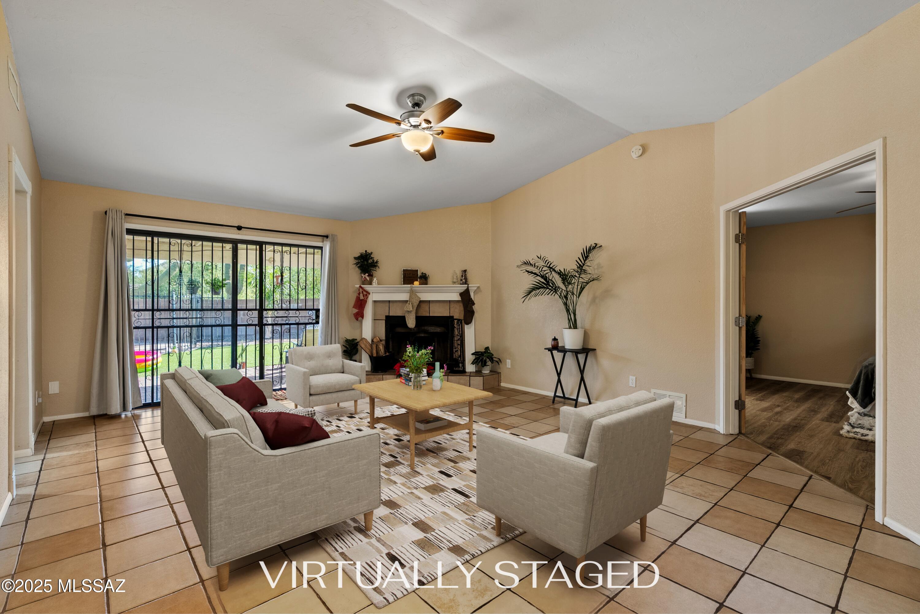 6850 N De Chelly Loop