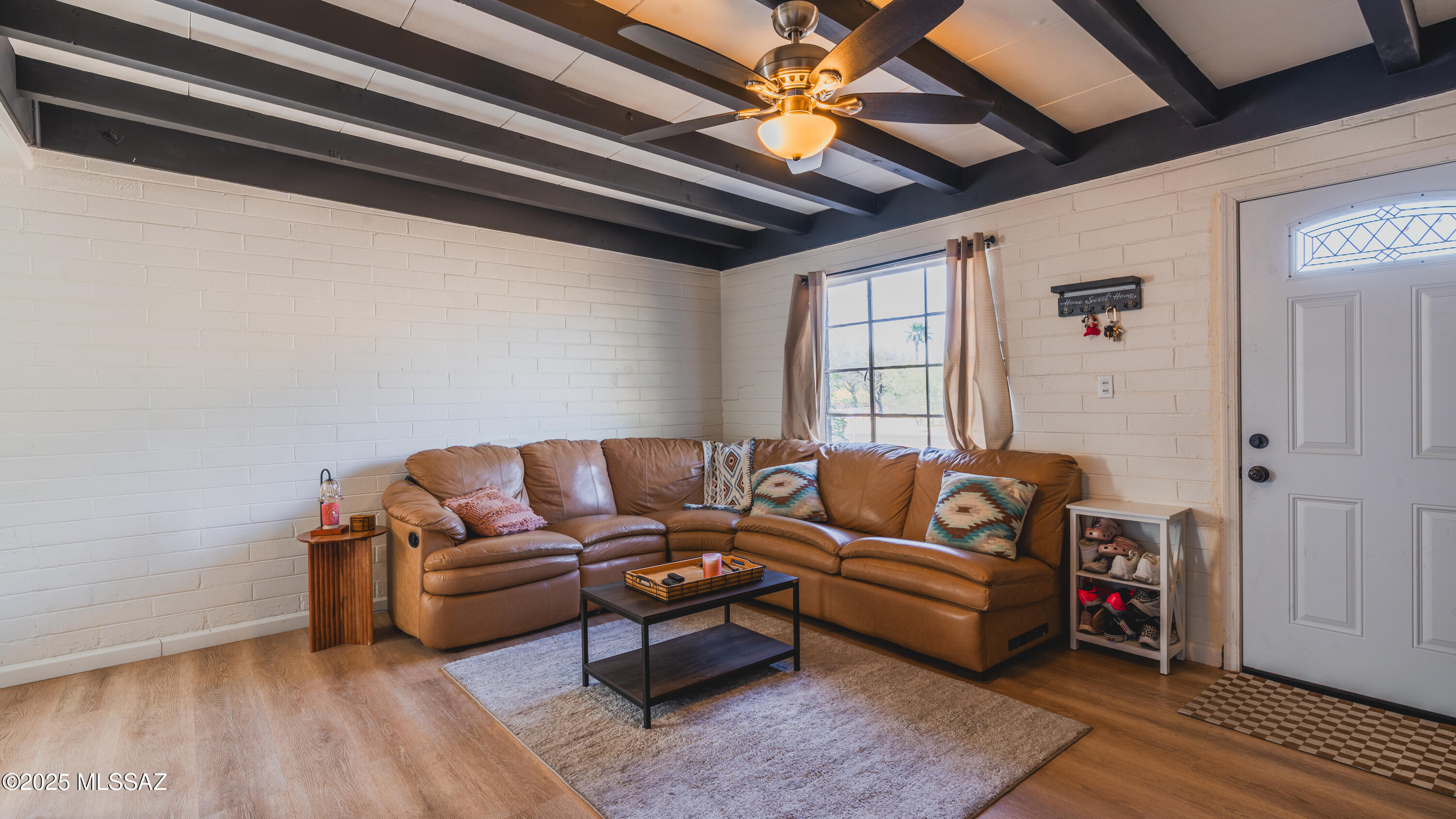 2226 E Warwick Vista
