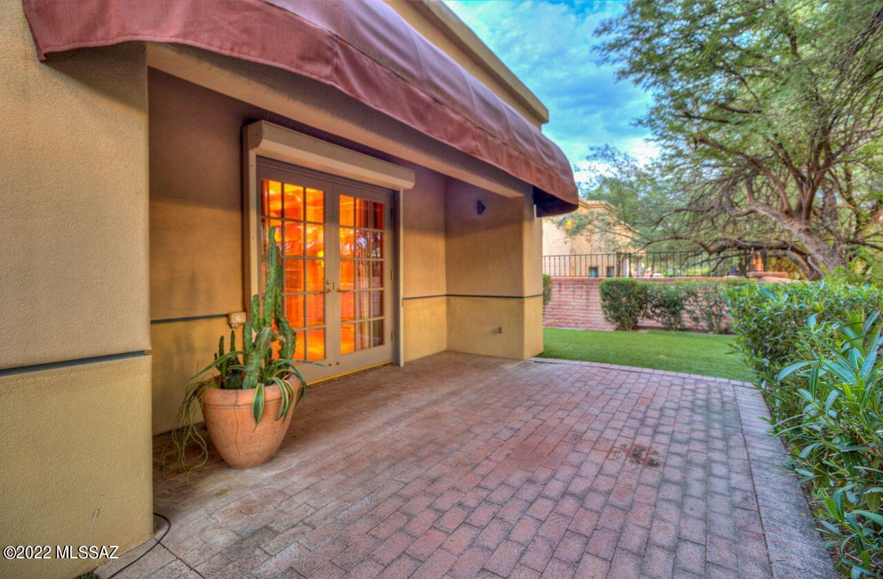 Riverbend - Sabino Canyon Road  (1-97) - Residential