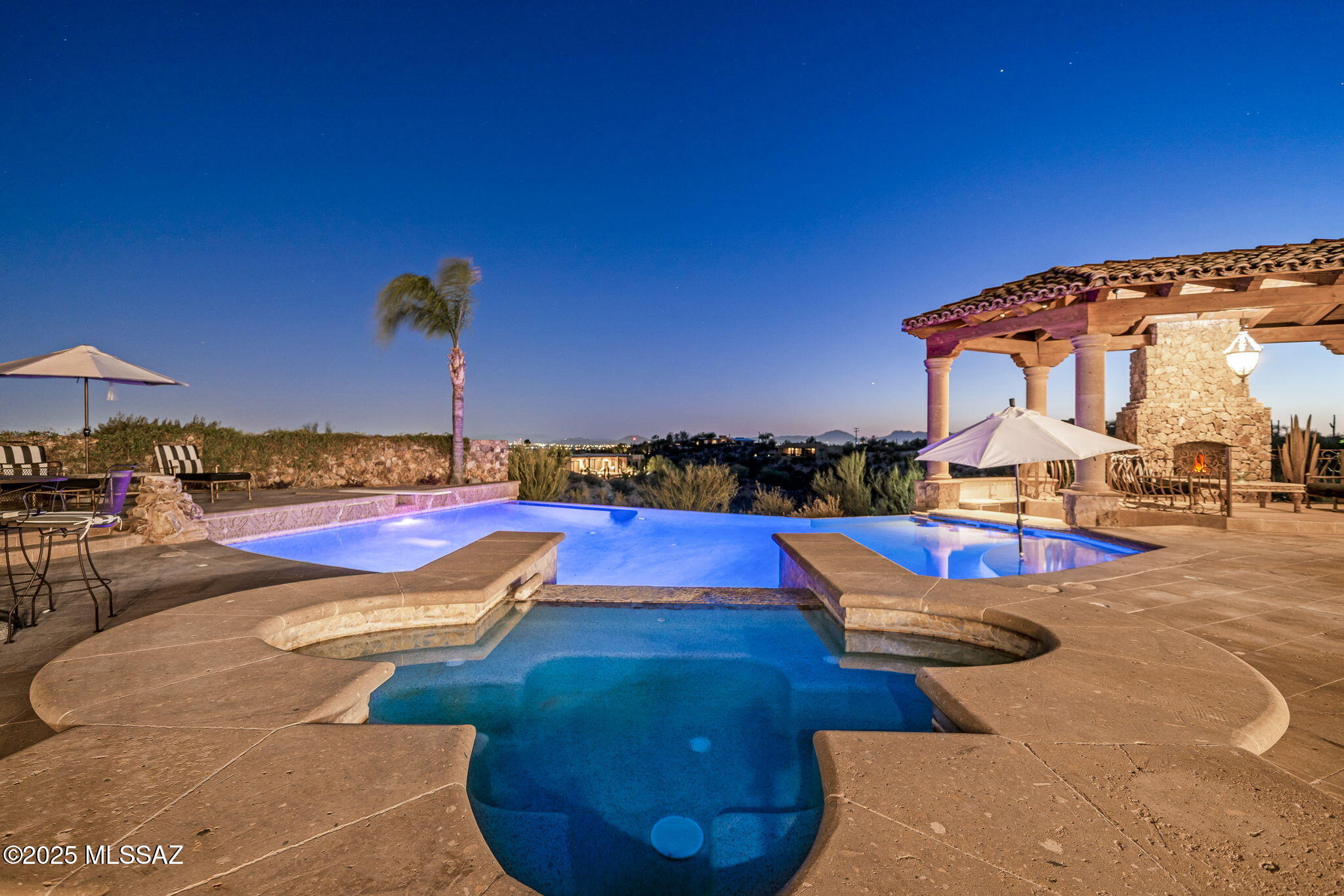 4615 N Placita Roca Blanca