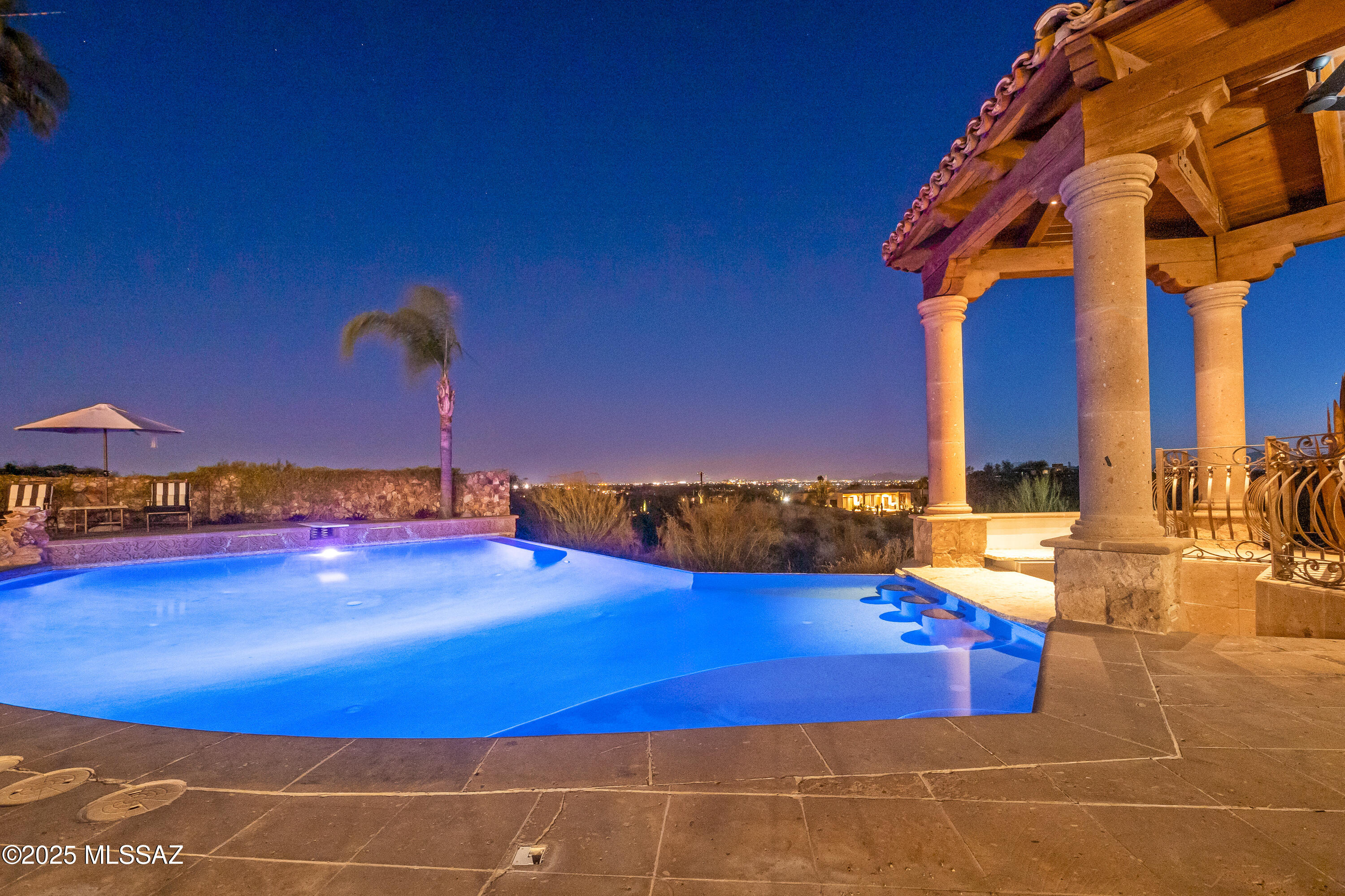 4615 N Placita Roca Blanca