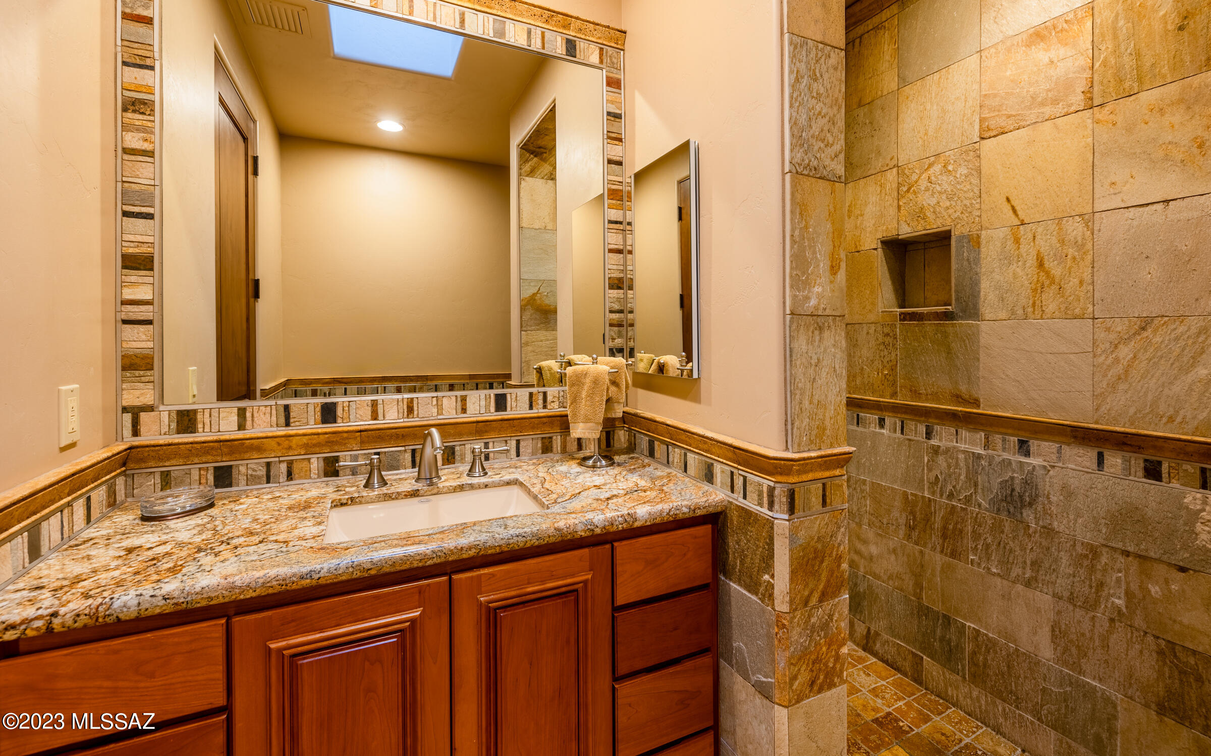 Canyon Pass At Dove Mountain - Residential