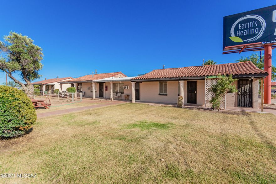 22 units near i10 just minutes from downtown, close to the airport, shopping, dining and entertainment. Solid masonry constructed units ready to cash flow for a new owner. Additional parking income from neighboring dispensary and historic signage income from the city of Tucson. Priced to sell, this listing will not last! 


132-19-0060 
PC 125'X300' ON NE SIDE OF BENSON HWY BEG
690.78' SE FROM E LINE OF CAMPBELL AVE 
.70 AC -32-14-14 

132-19-0070 
SE125' OF NW940.78' OF SW300' OF THAT PT OF SW4 
LYG NE OF BENSON HWY & E OF CAMPBELL AVE LESS
WIDENED RD .70 AC SEC 32-14-14
