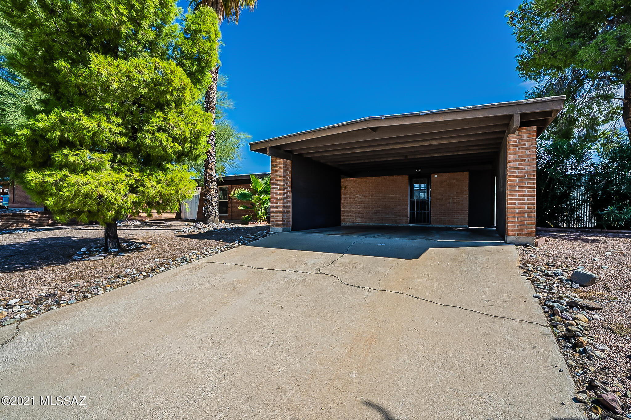 Braewood Terrace (1-107) - Residential