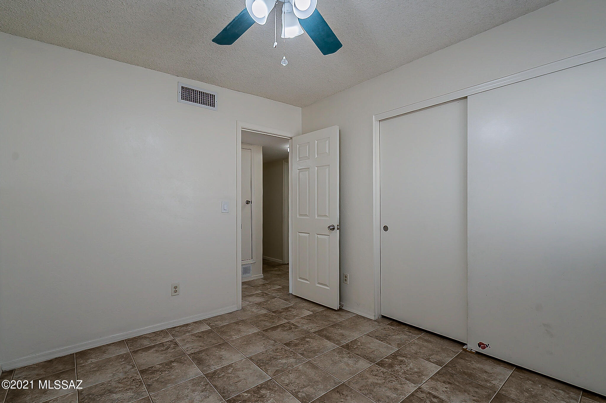 Braewood Terrace (1-107) - Residential
