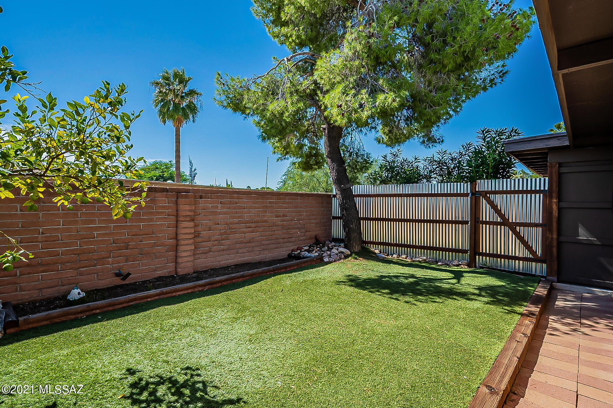 Braewood Terrace (1-107) - Residential