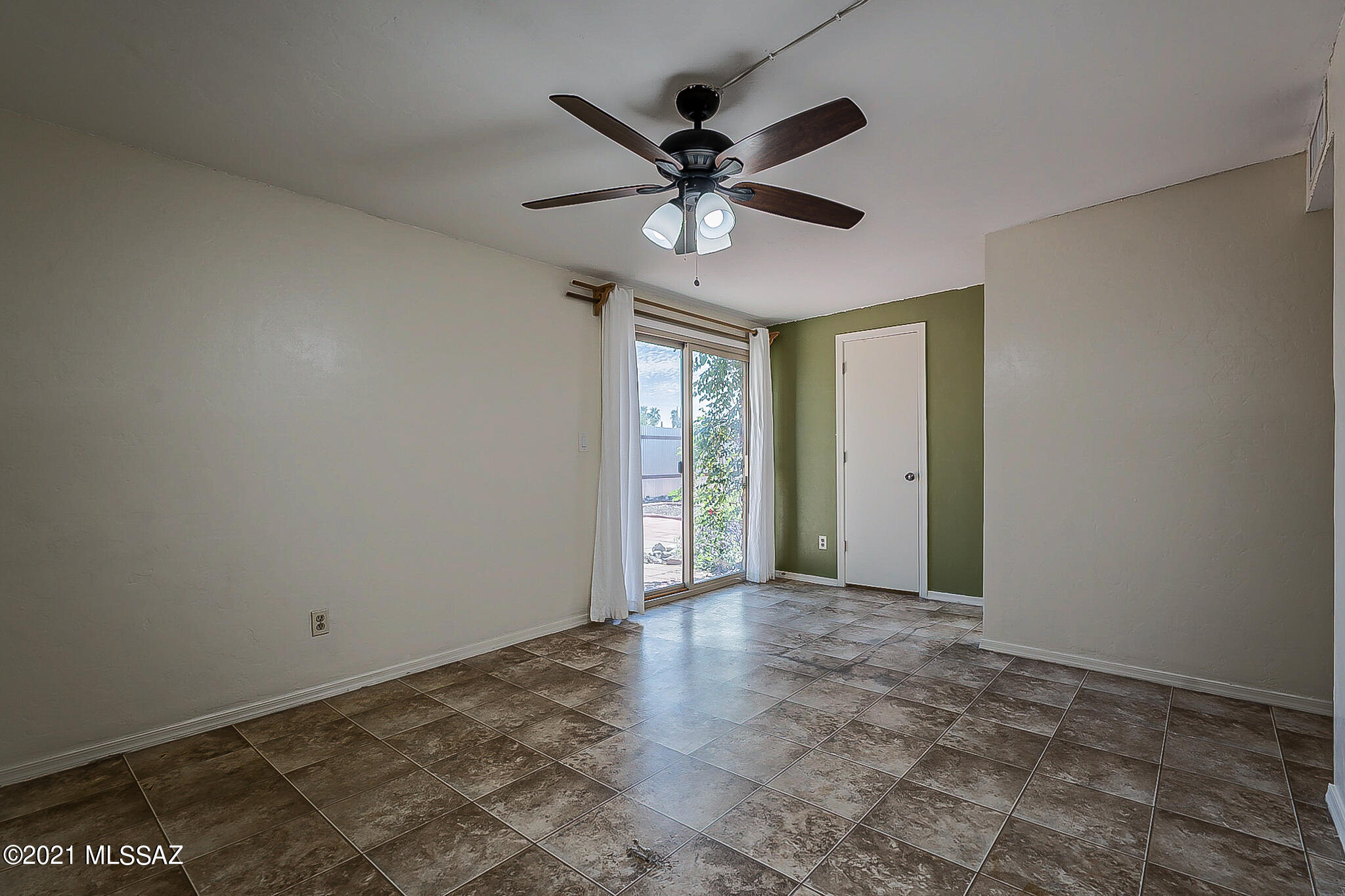Braewood Terrace (1-107) - Residential