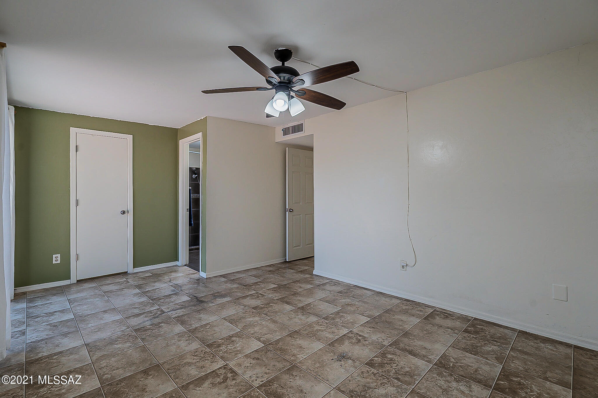 Braewood Terrace (1-107) - Residential