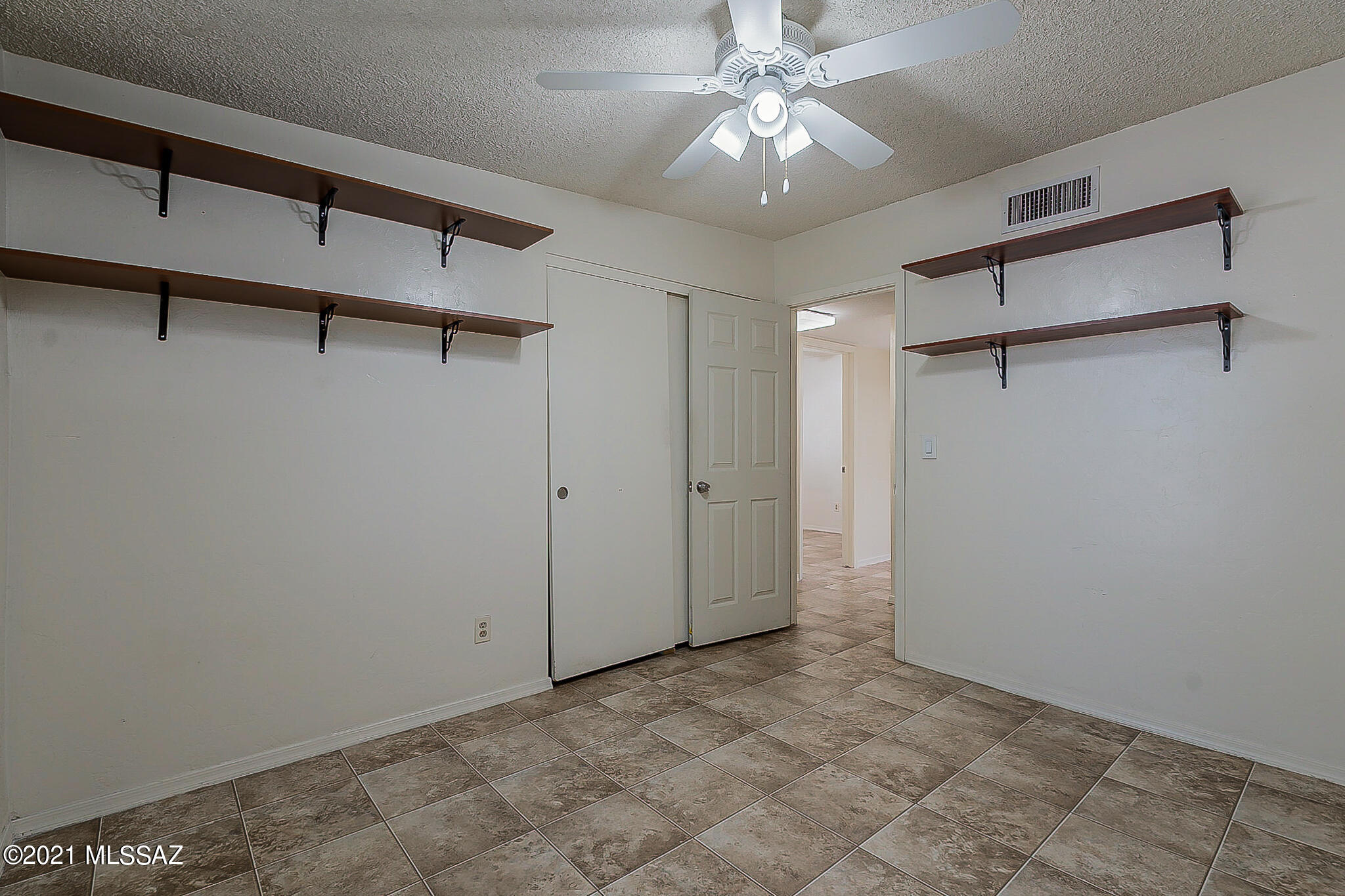 Braewood Terrace (1-107) - Residential
